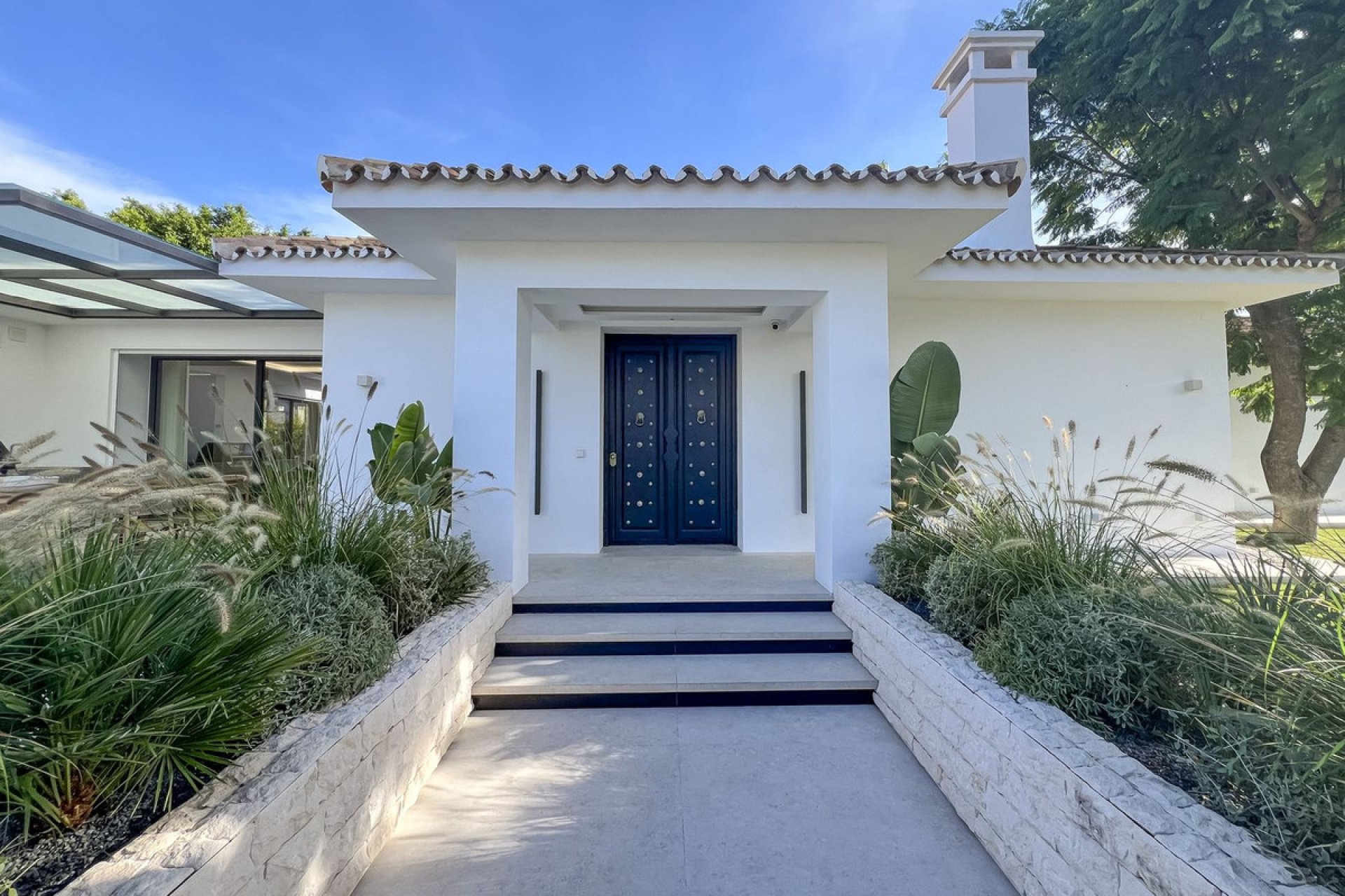 Resale - House - Detached Villa - Marbella - Guadalmina Alta