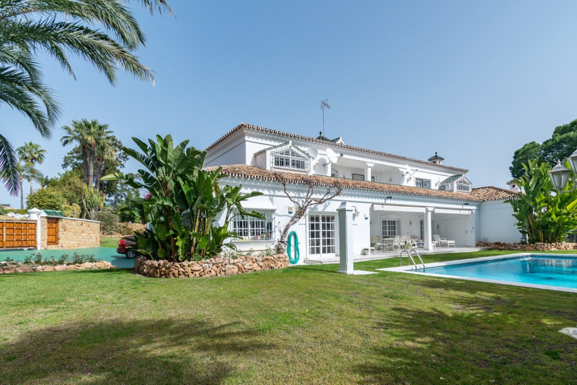 Resale - House - Detached Villa - Marbella - Guadalmina Alta