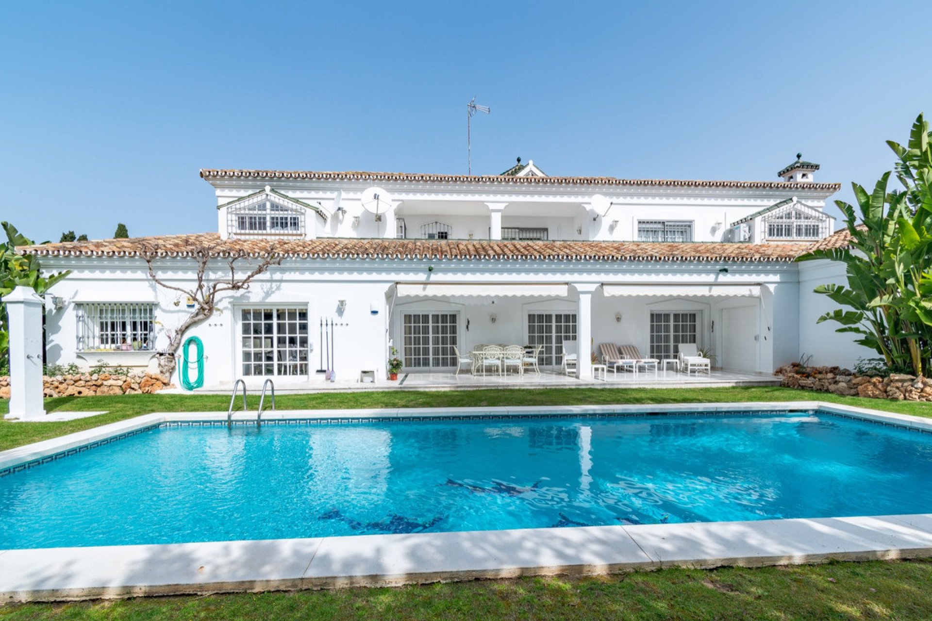 Resale - House - Detached Villa - Marbella - Guadalmina Alta