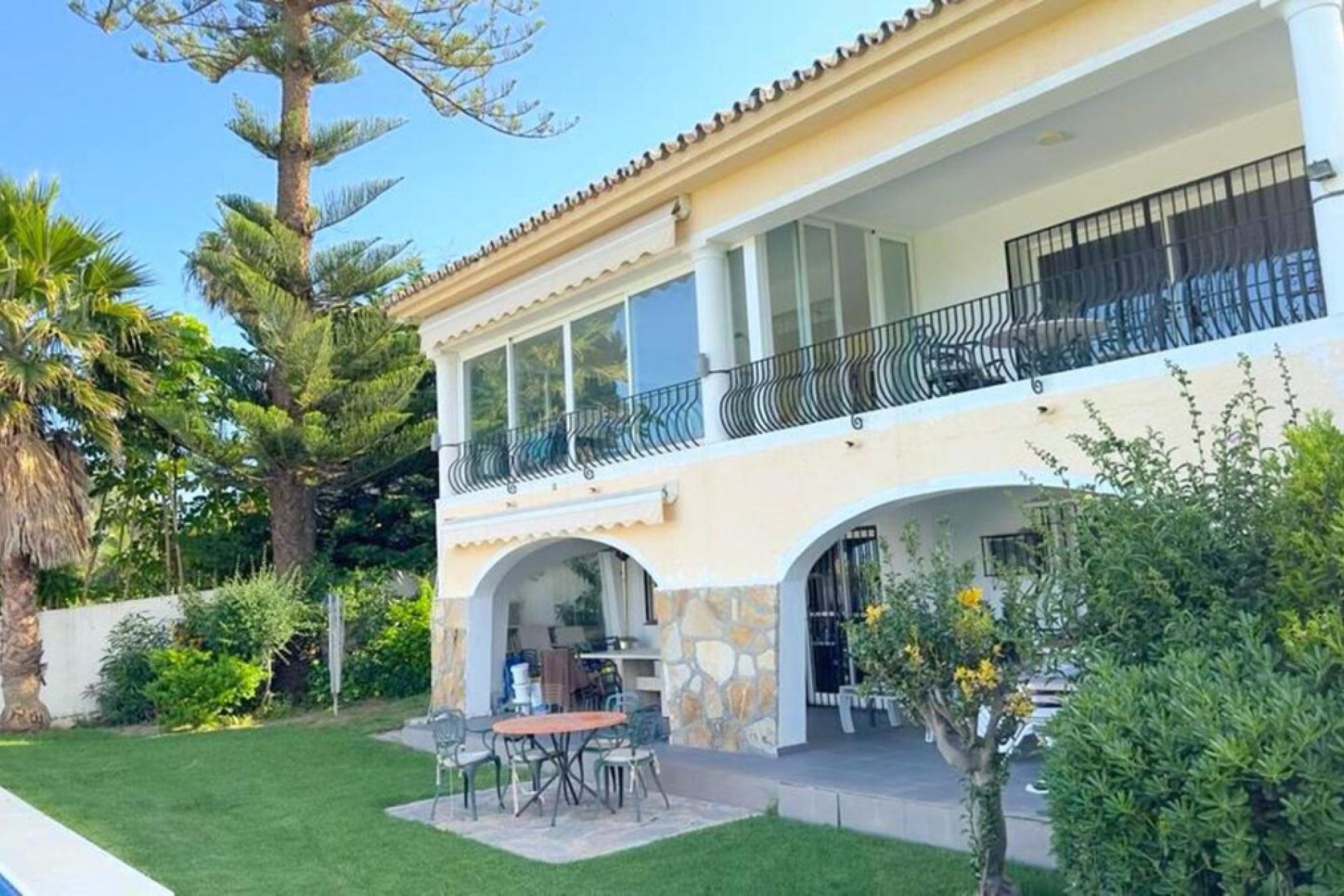 Resale - House - Detached Villa - Marbella - Guadalmina Alta