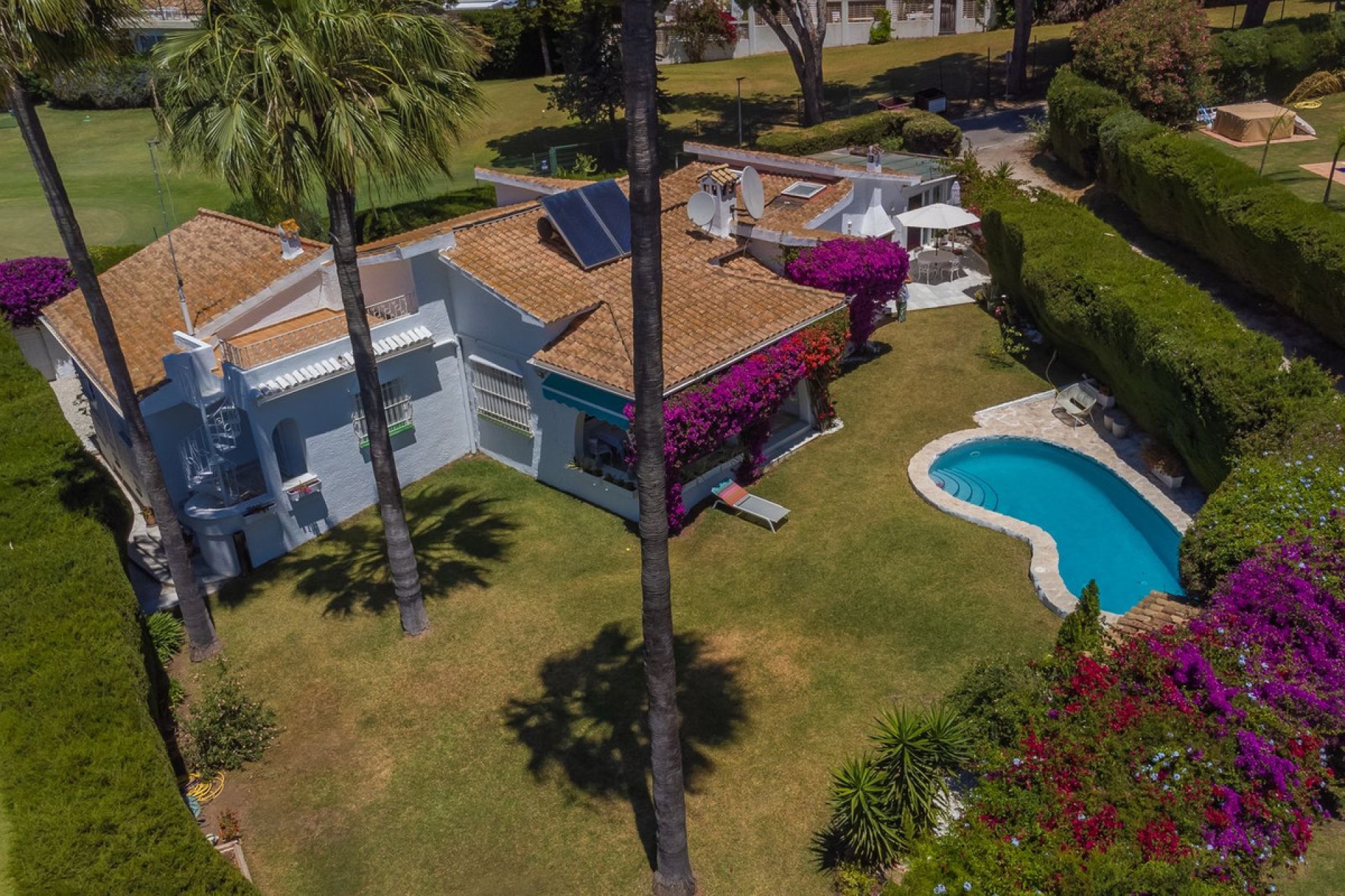 Resale - House - Detached Villa - Marbella - Guadalmina Alta