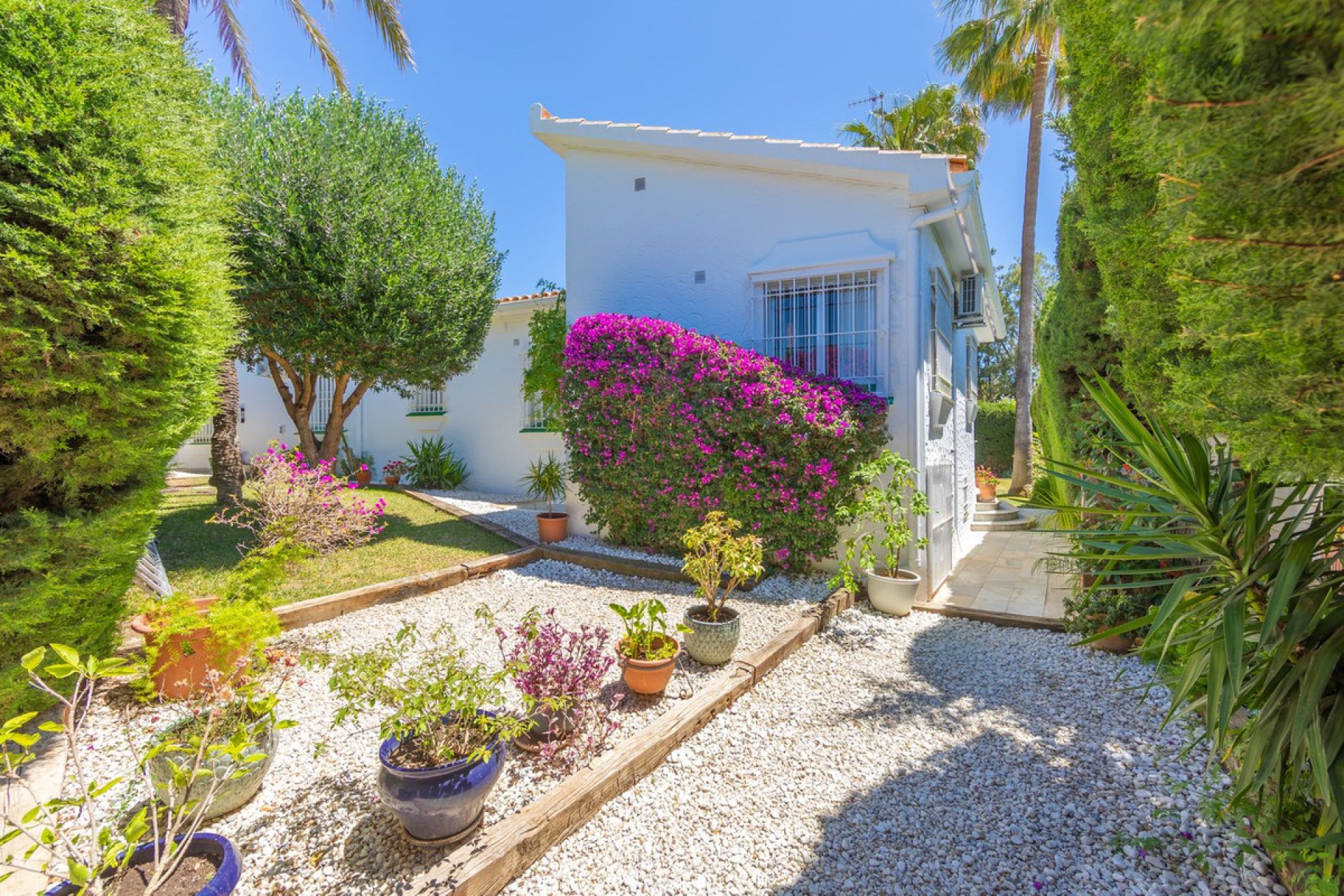 Resale - House - Detached Villa - Marbella - Guadalmina Alta