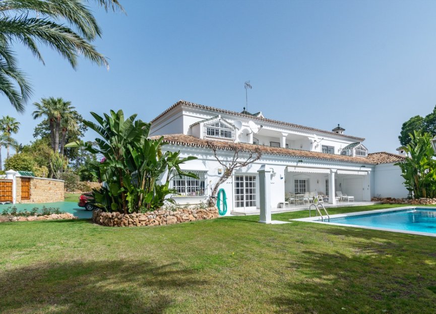 Resale - House - Detached Villa - Marbella - Guadalmina Alta