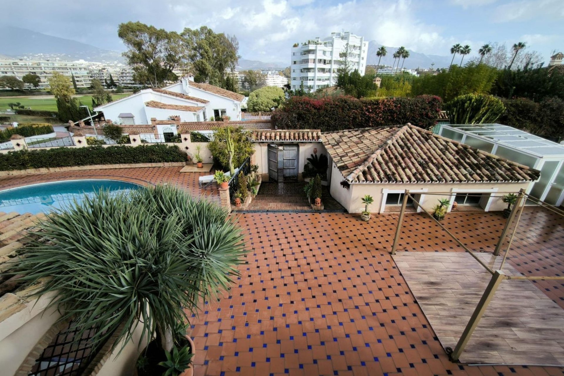 Resale - House - Detached Villa - Marbella - Guadalmina Alta