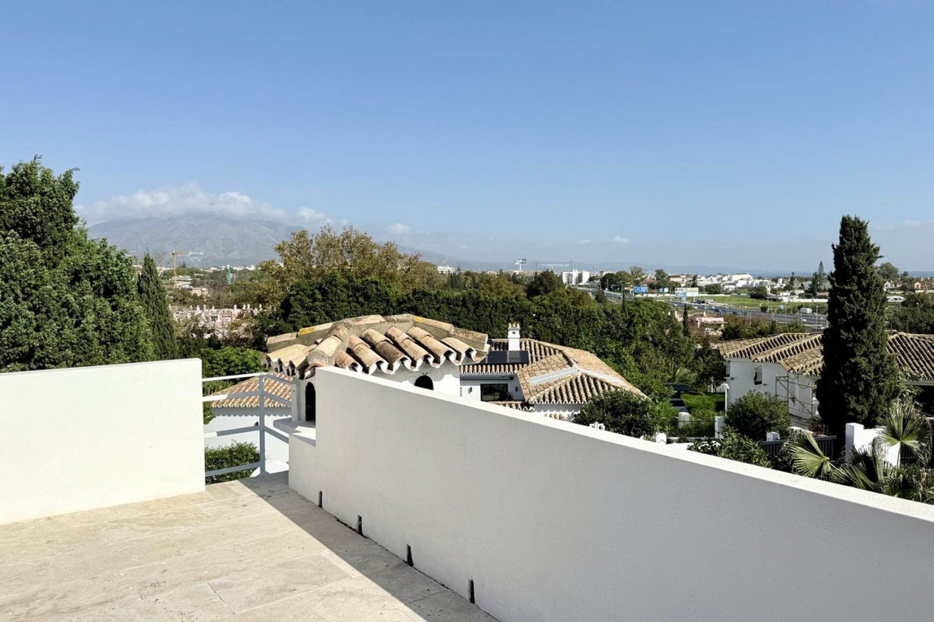 Resale - House - Detached Villa - Marbella - Guadalmina Alta