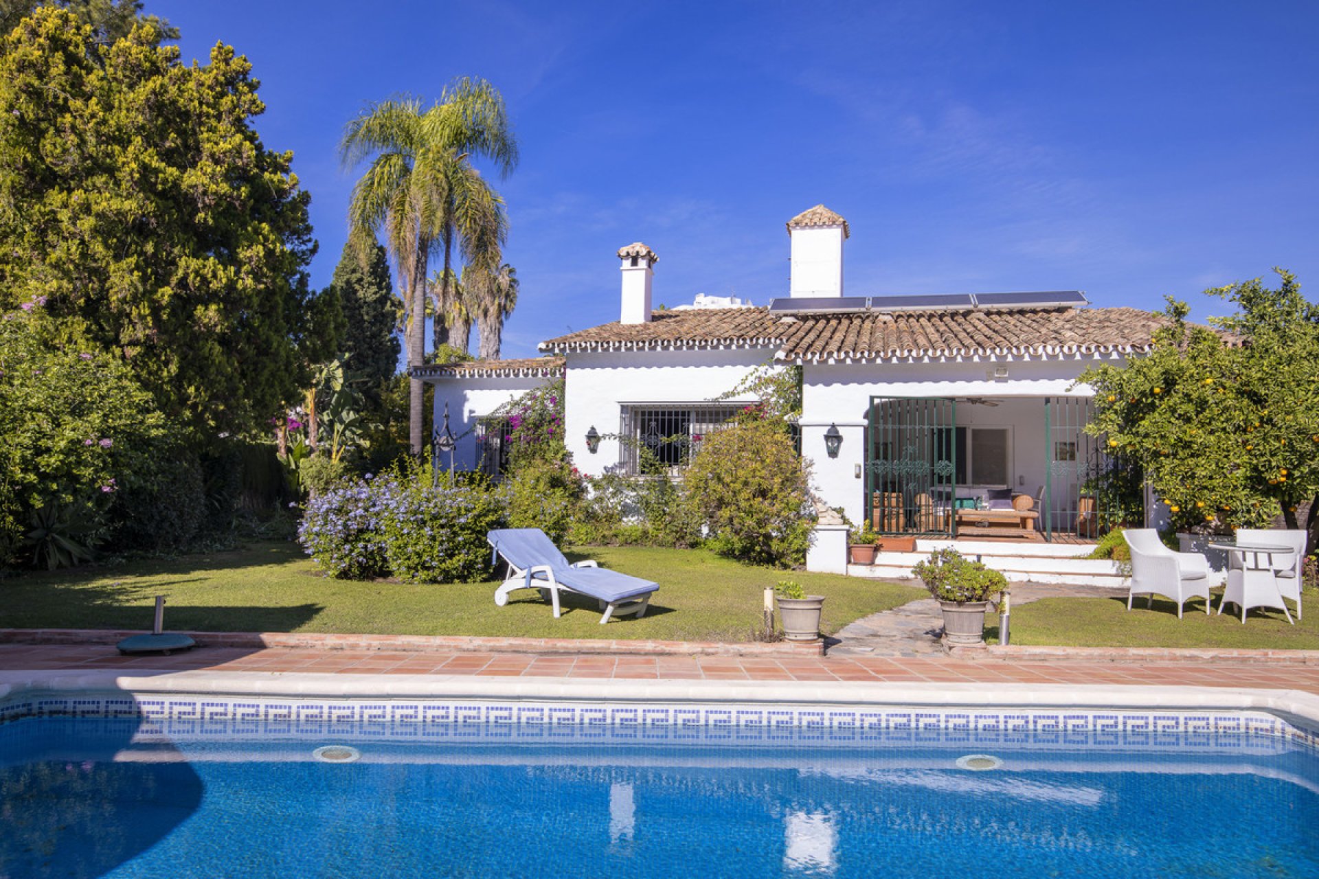 Resale - House - Detached Villa - Marbella - Guadalmina Alta