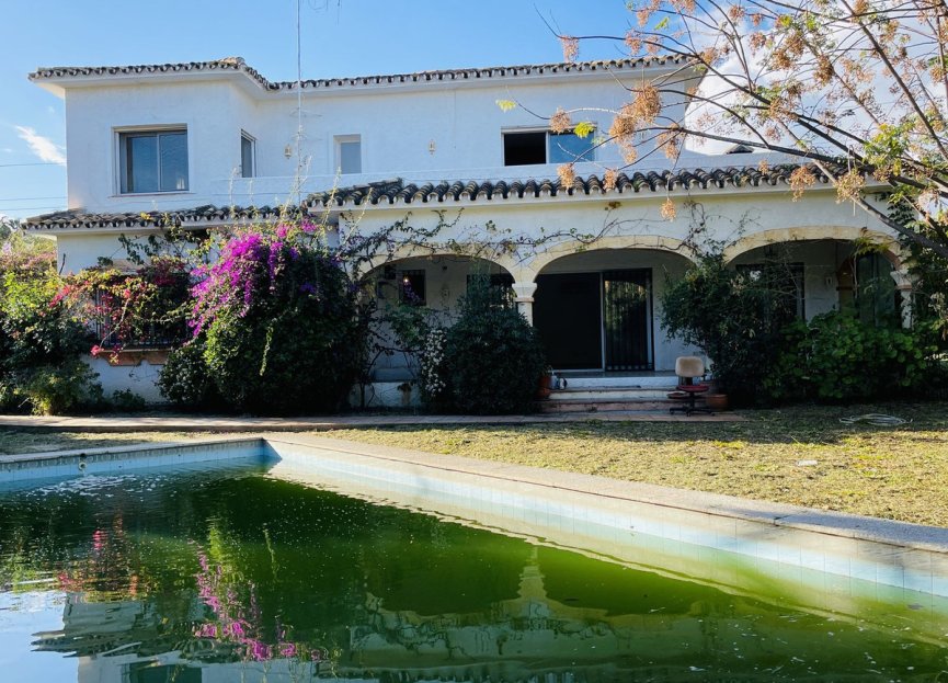 Resale - House - Detached Villa - Marbella - Guadalmina Alta