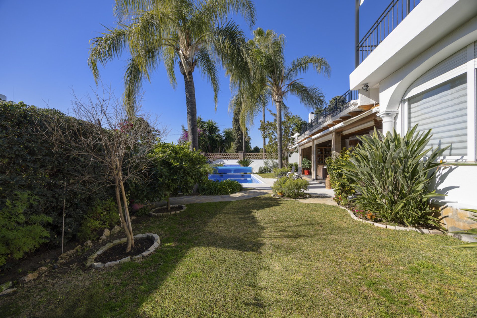 Resale - House - Detached Villa - Marbella - Guadalmina Alta