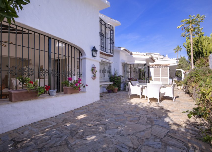 Resale - House - Detached Villa - Marbella - Guadalmina Alta