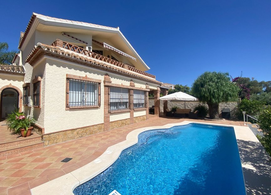 Resale - House - Detached Villa - Marbella - Guadalmina Alta