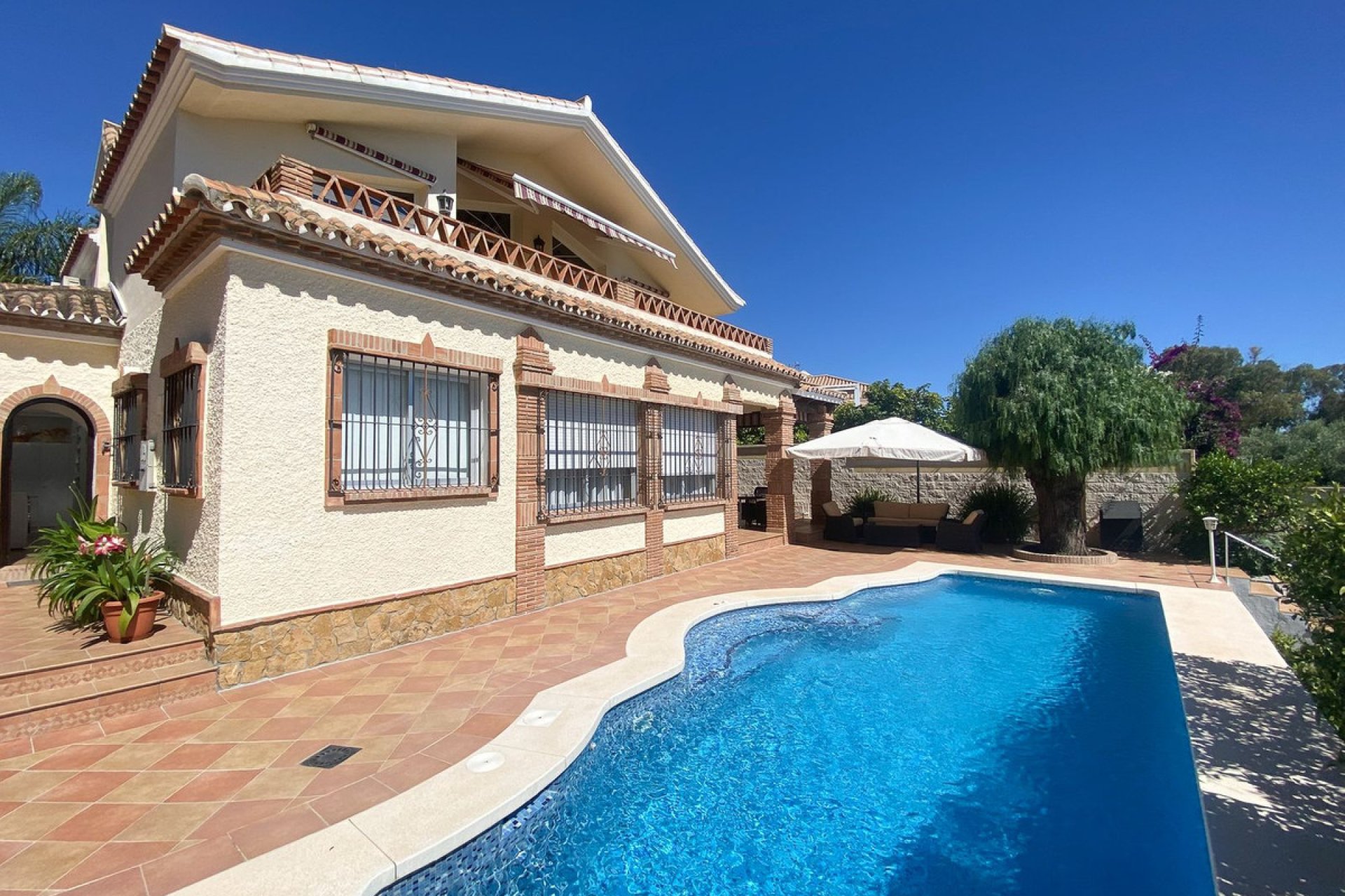 Resale - House - Detached Villa - Marbella - Guadalmina Alta
