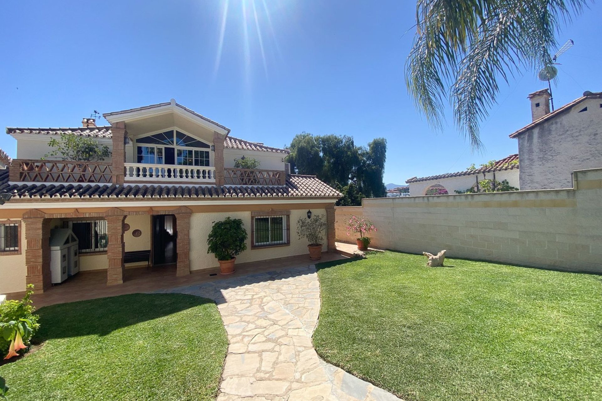 Resale - House - Detached Villa - Marbella - Guadalmina Alta