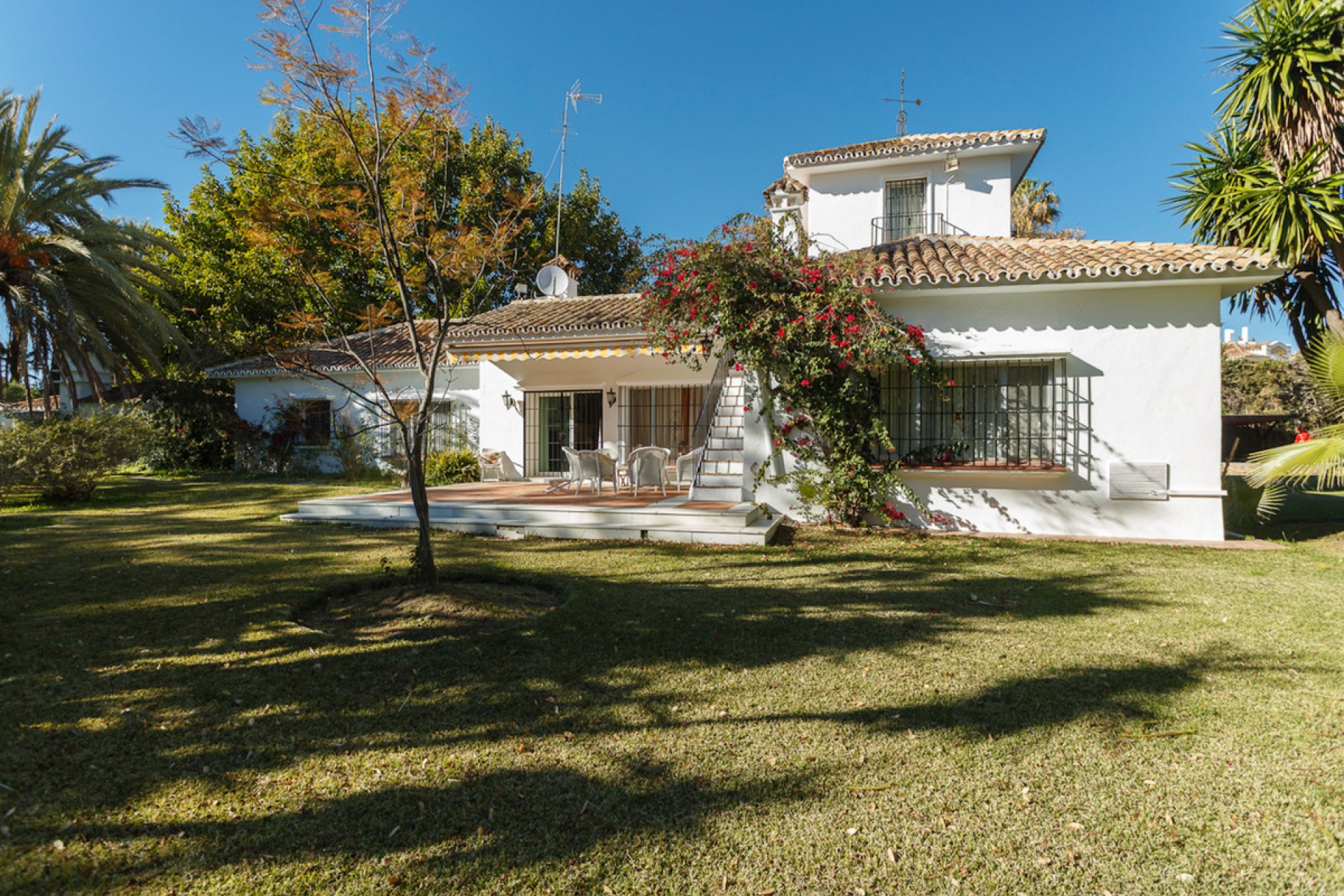 Resale - House - Detached Villa - Marbella - Guadalmina Baja