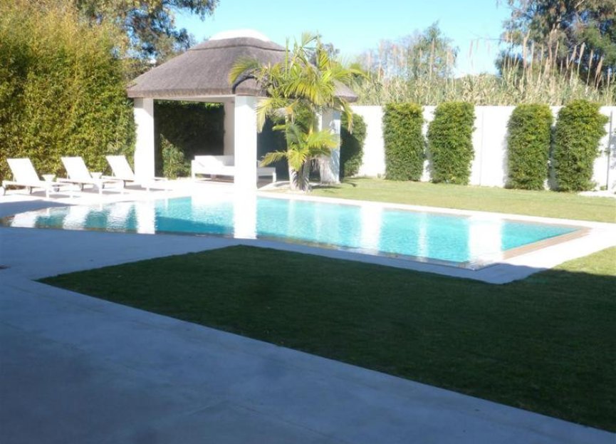 Resale - House - Detached Villa - Marbella - Guadalmina Baja