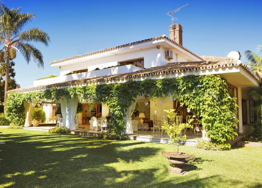 Resale - House - Detached Villa - Marbella - Guadalmina Baja