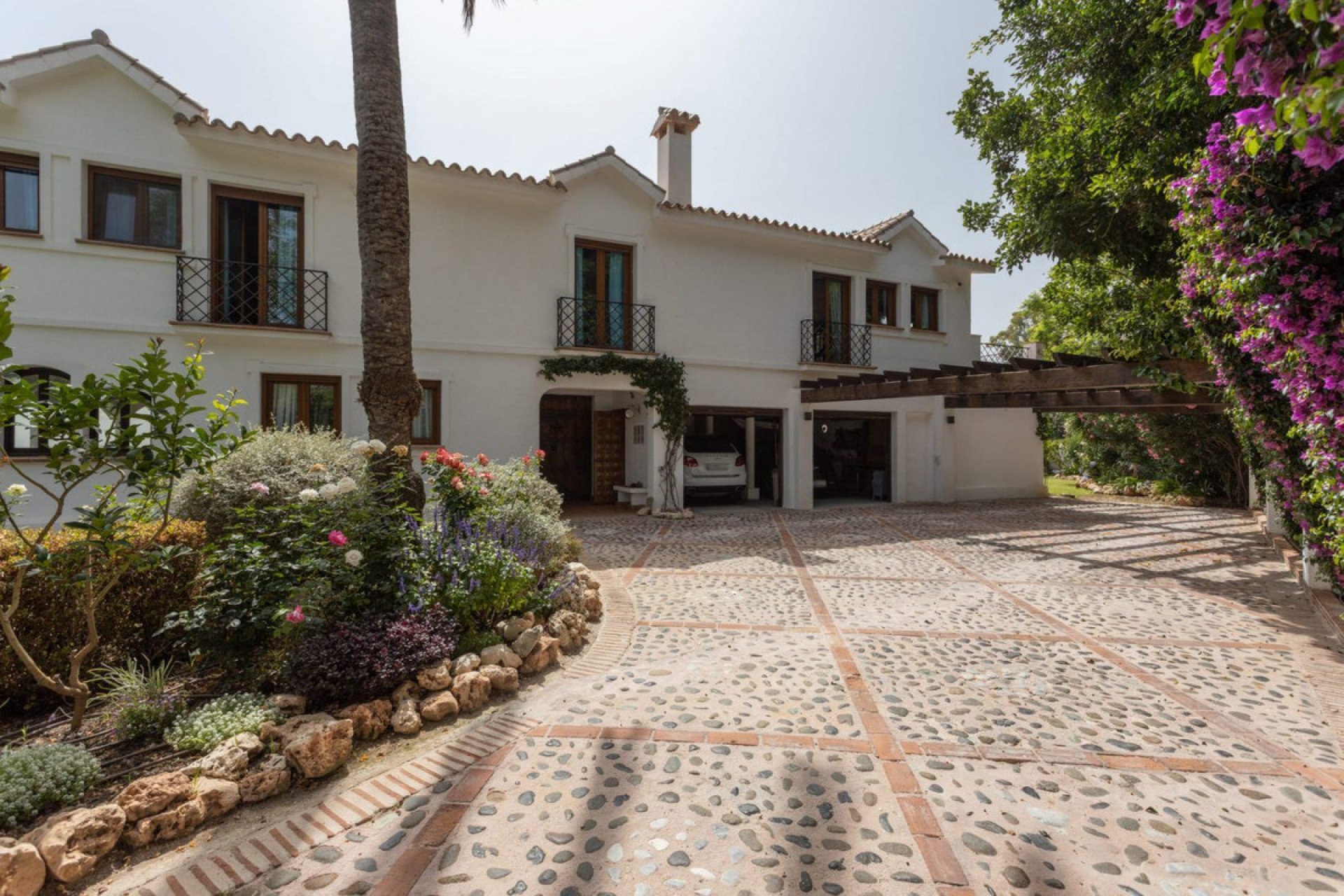 Resale - House - Detached Villa - Marbella - Guadalmina Baja