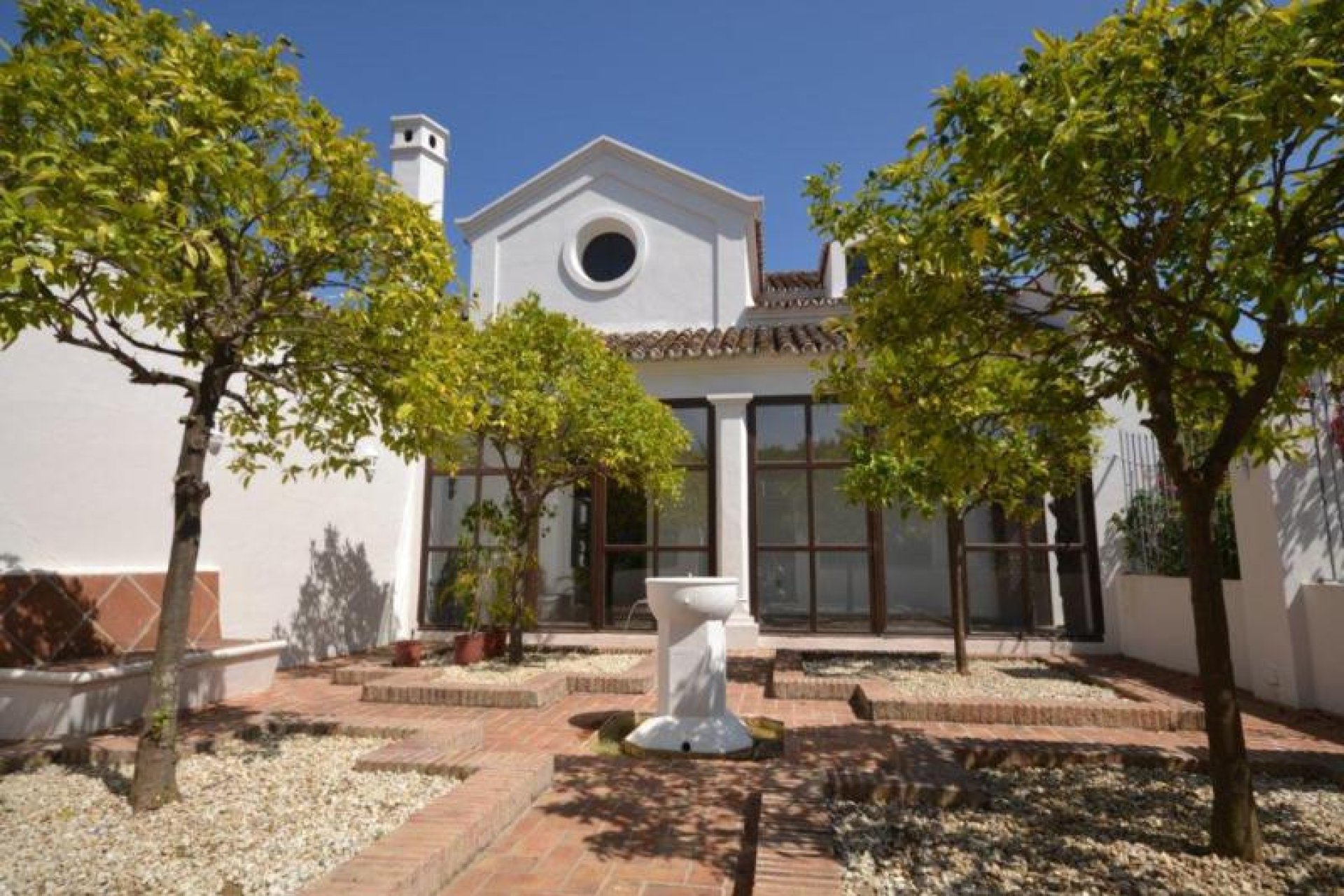 Resale - House - Detached Villa - Marbella - Guadalmina Baja