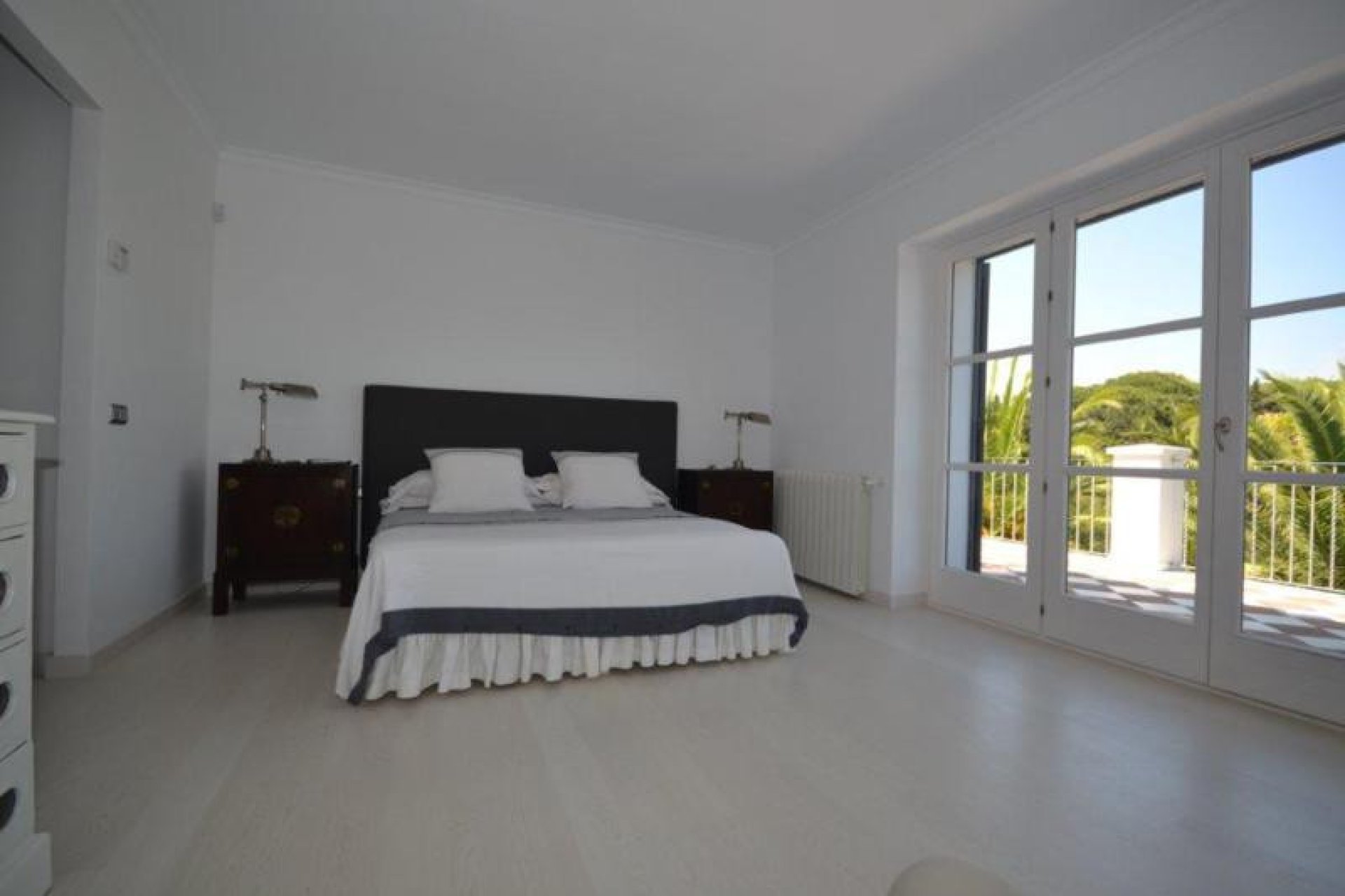 Resale - House - Detached Villa - Marbella - Guadalmina Baja