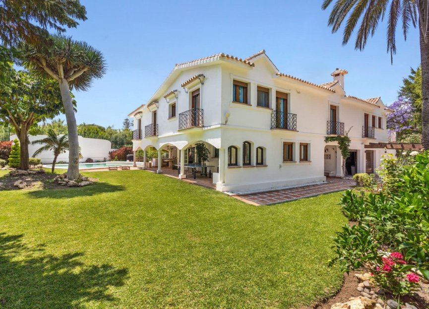 Resale - House - Detached Villa - Marbella - Guadalmina Baja