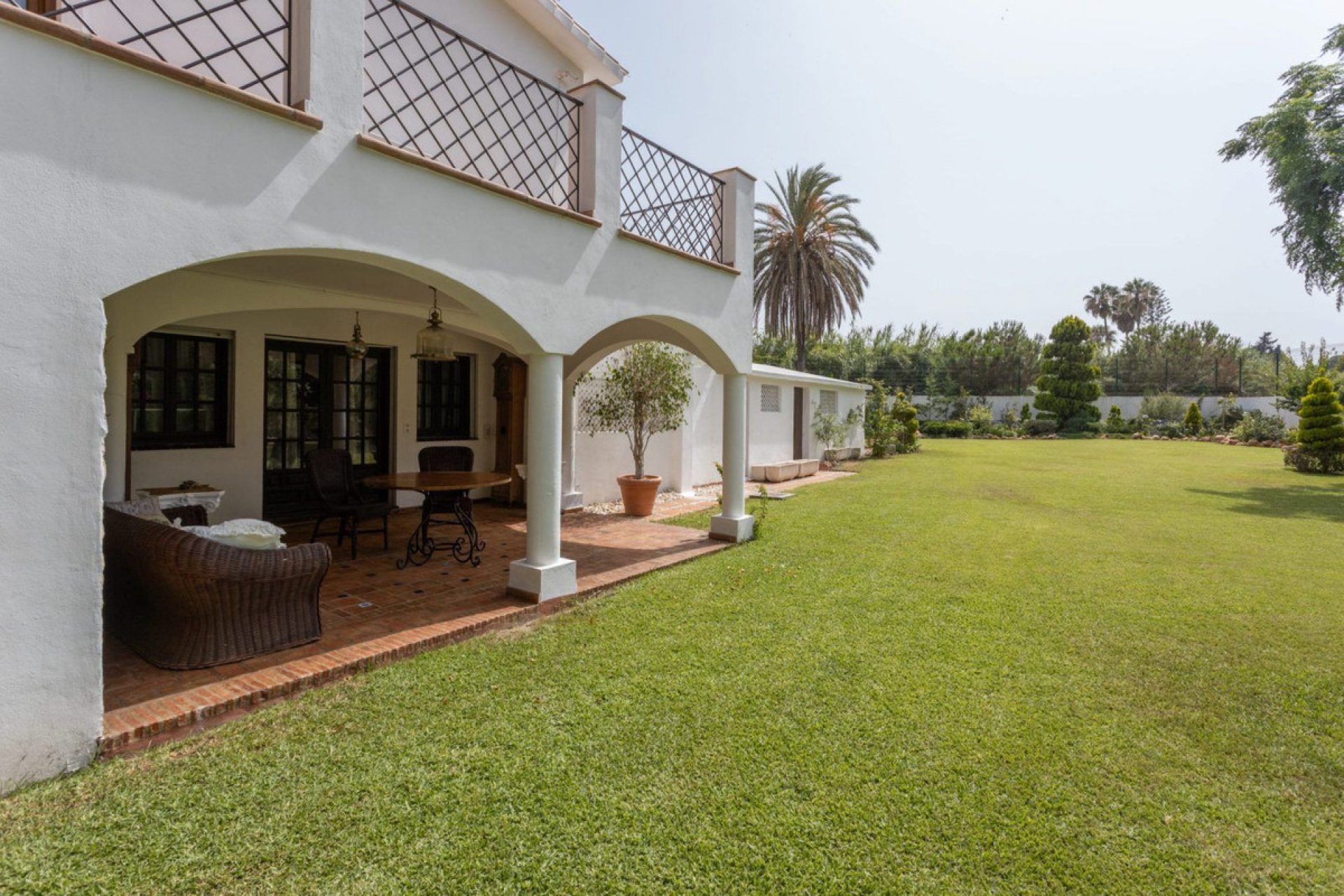 Resale - House - Detached Villa - Marbella - Guadalmina Baja