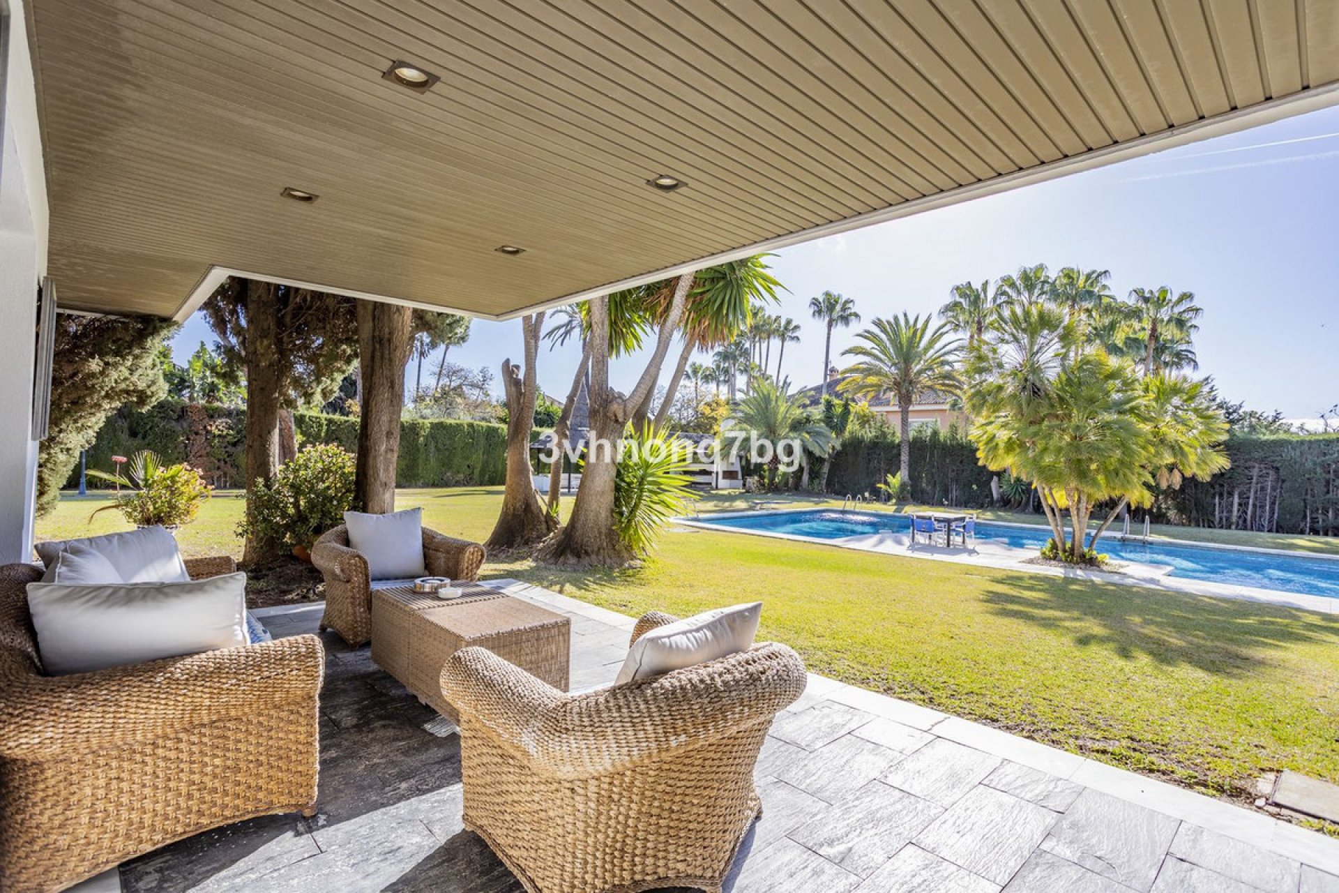 Resale - House - Detached Villa - Marbella - Guadalmina Baja