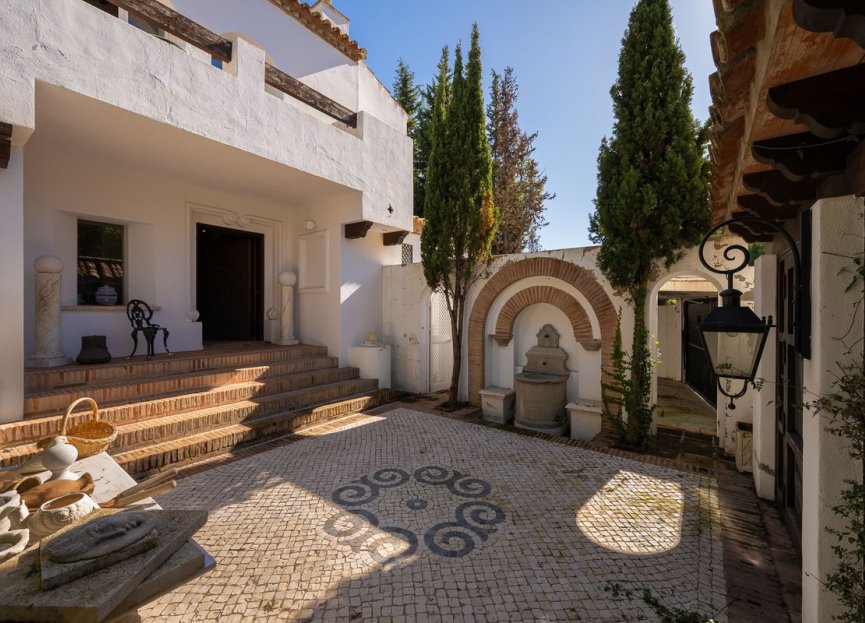 Resale - House - Detached Villa - Marbella - Guadalmina Baja