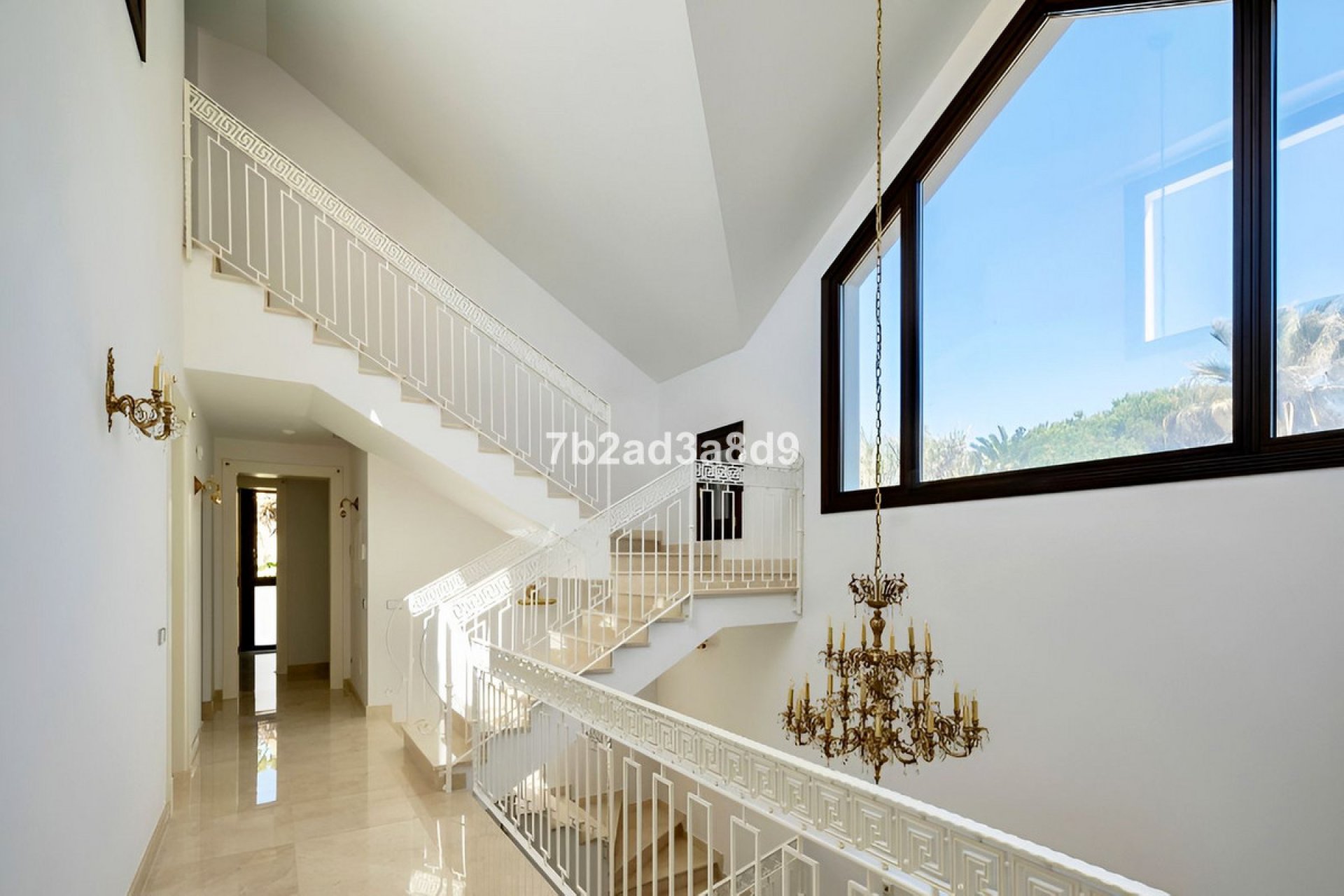 Resale - House - Detached Villa - Marbella - Guadalmina Baja