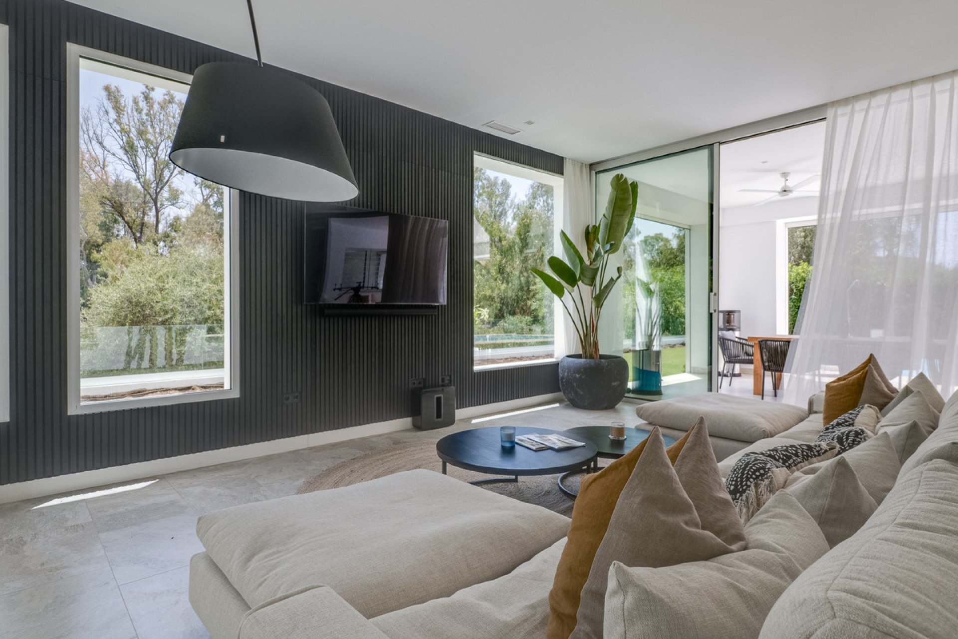 Resale - House - Detached Villa - Marbella - Guadalmina Baja