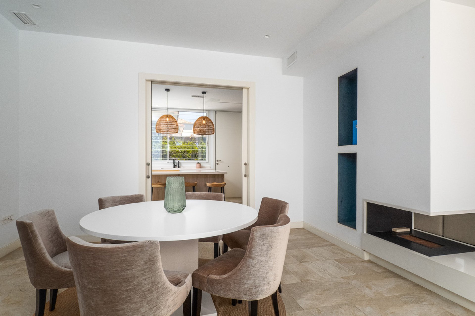 Resale - House - Detached Villa - Marbella - Guadalmina Baja