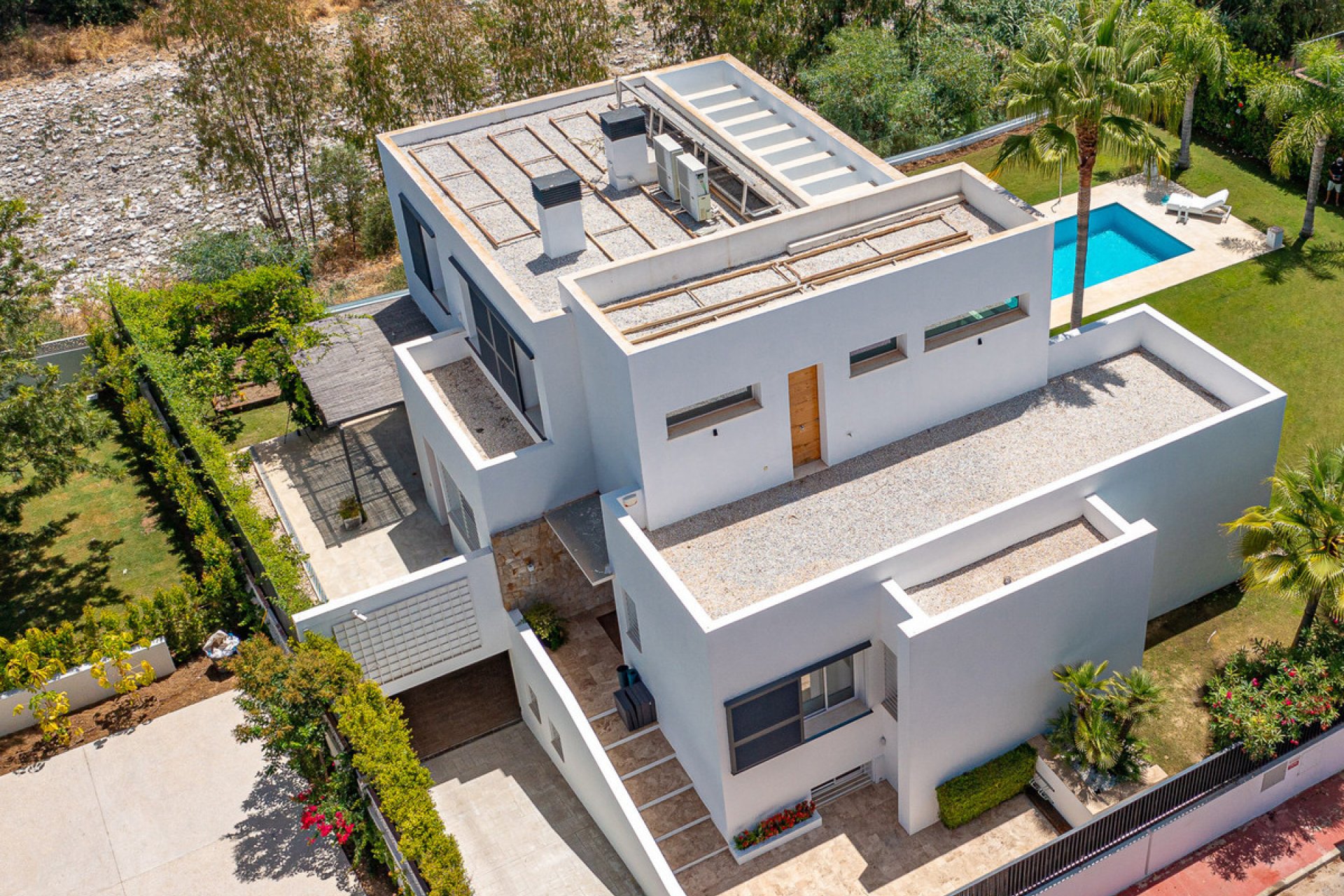 Resale - House - Detached Villa - Marbella - Guadalmina Baja