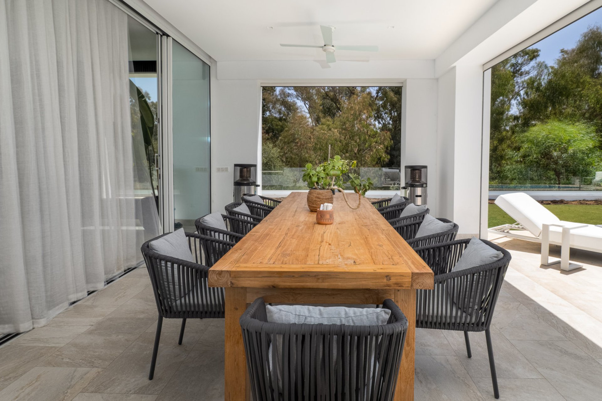 Resale - House - Detached Villa - Marbella - Guadalmina Baja