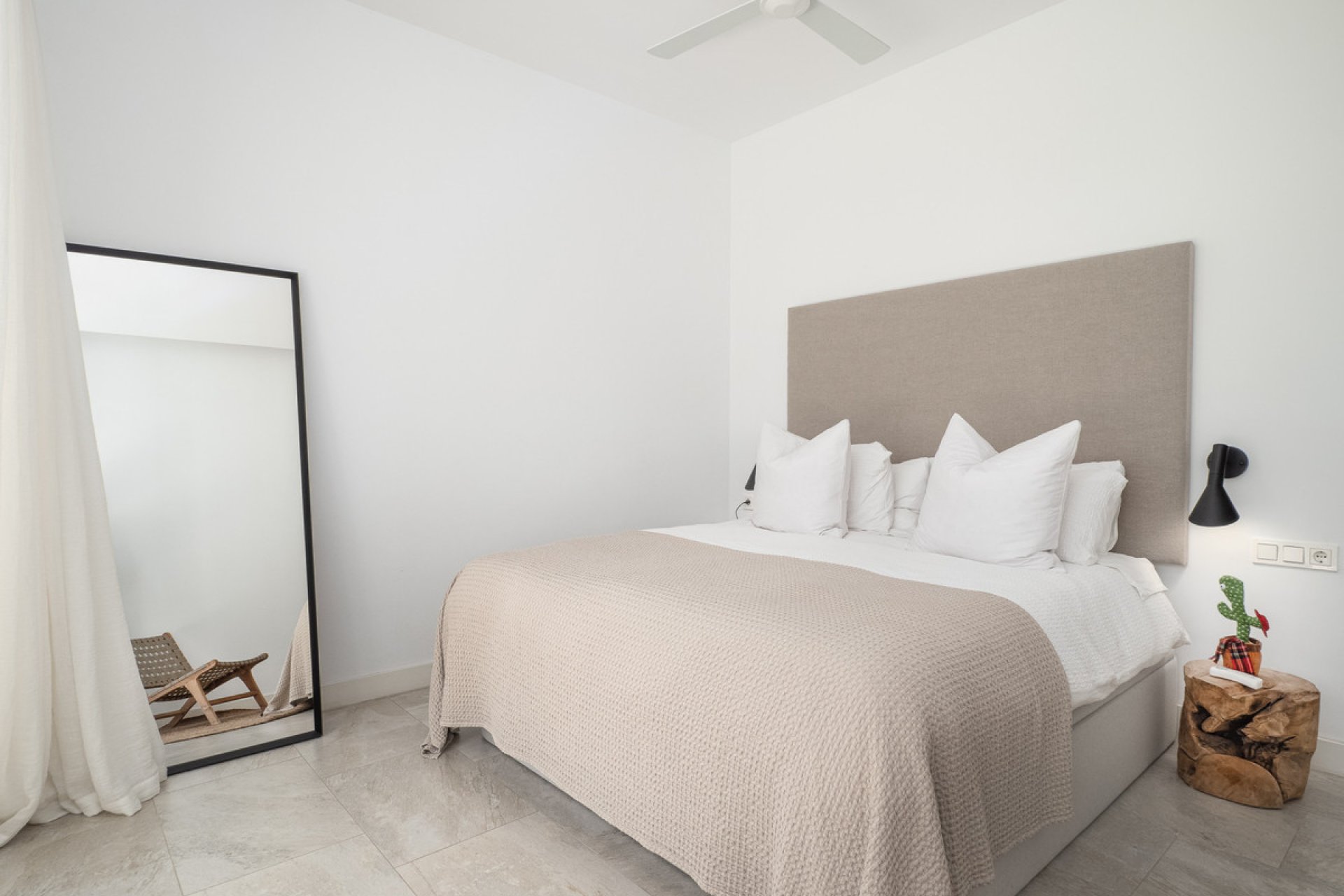 Resale - House - Detached Villa - Marbella - Guadalmina Baja