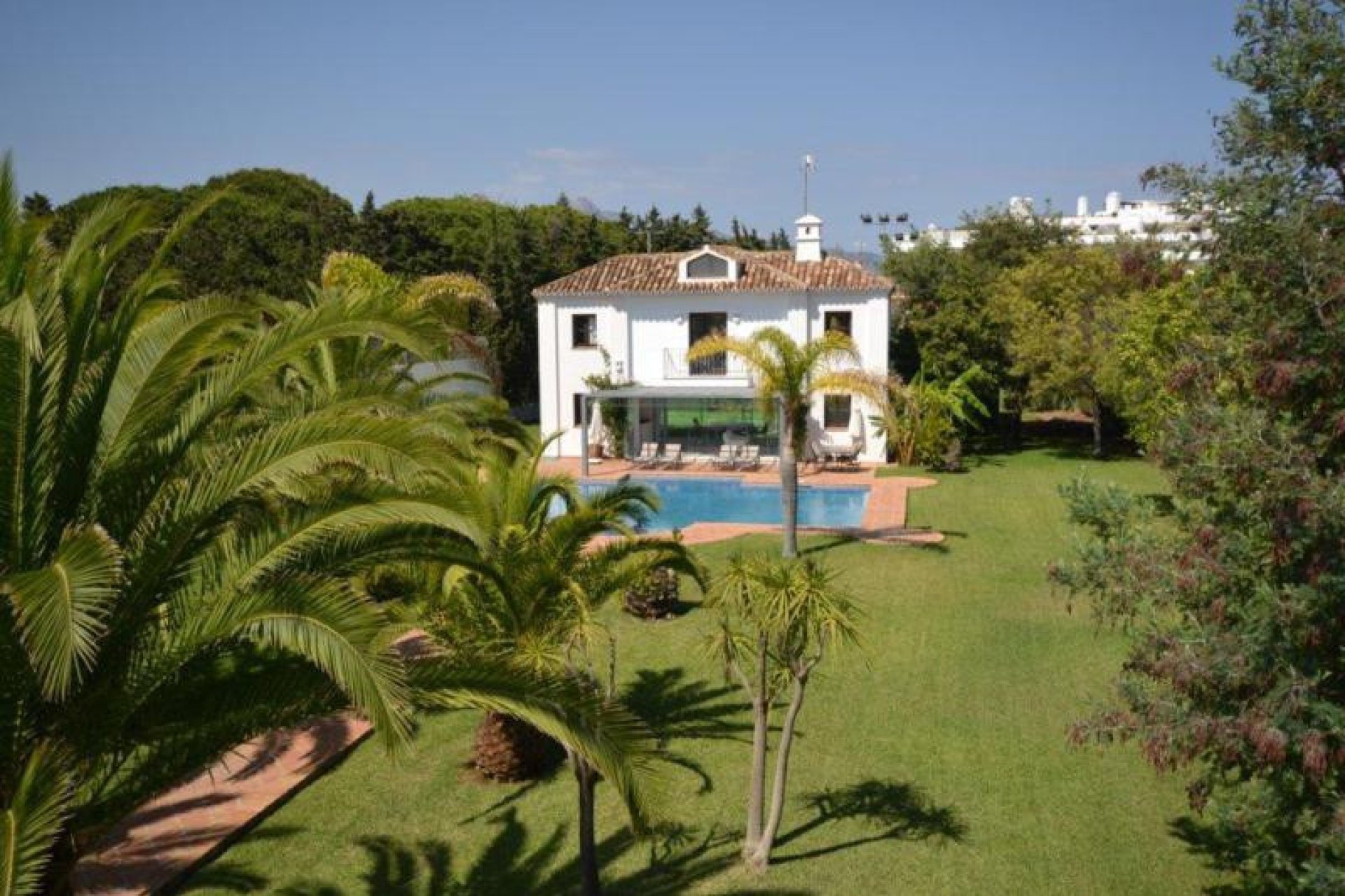 Resale - House - Detached Villa - Marbella - Guadalmina Baja