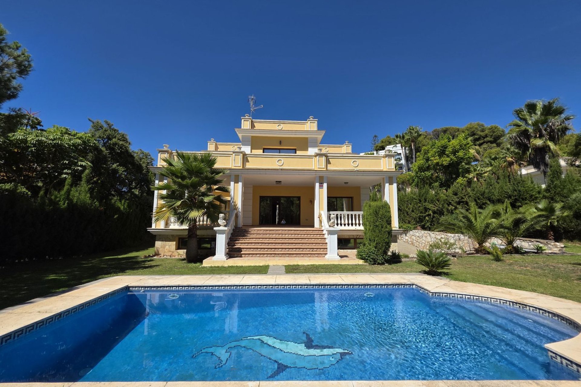 Resale - House - Detached Villa - Marbella - Hacienda Las Chapas