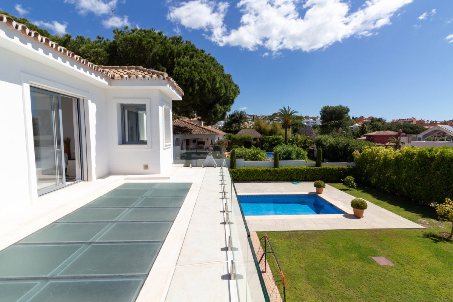 Resale - House - Detached Villa - Marbella - Hacienda Las Chapas