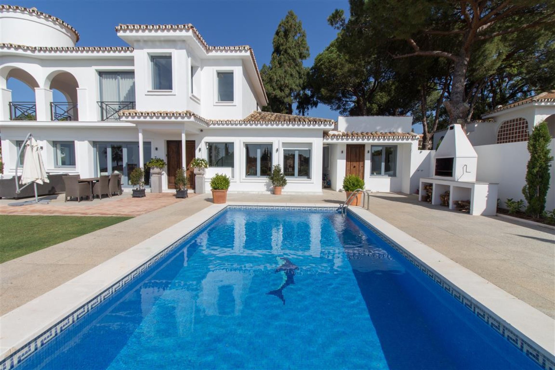 Resale - House - Detached Villa - Marbella - Hacienda Las Chapas