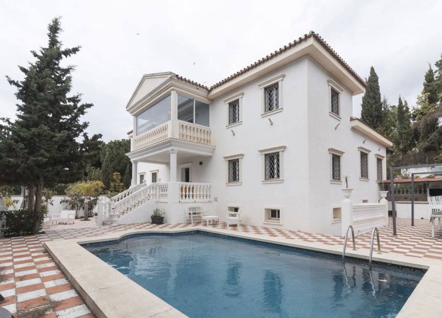 Resale - House - Detached Villa - Marbella - Hacienda Las Chapas