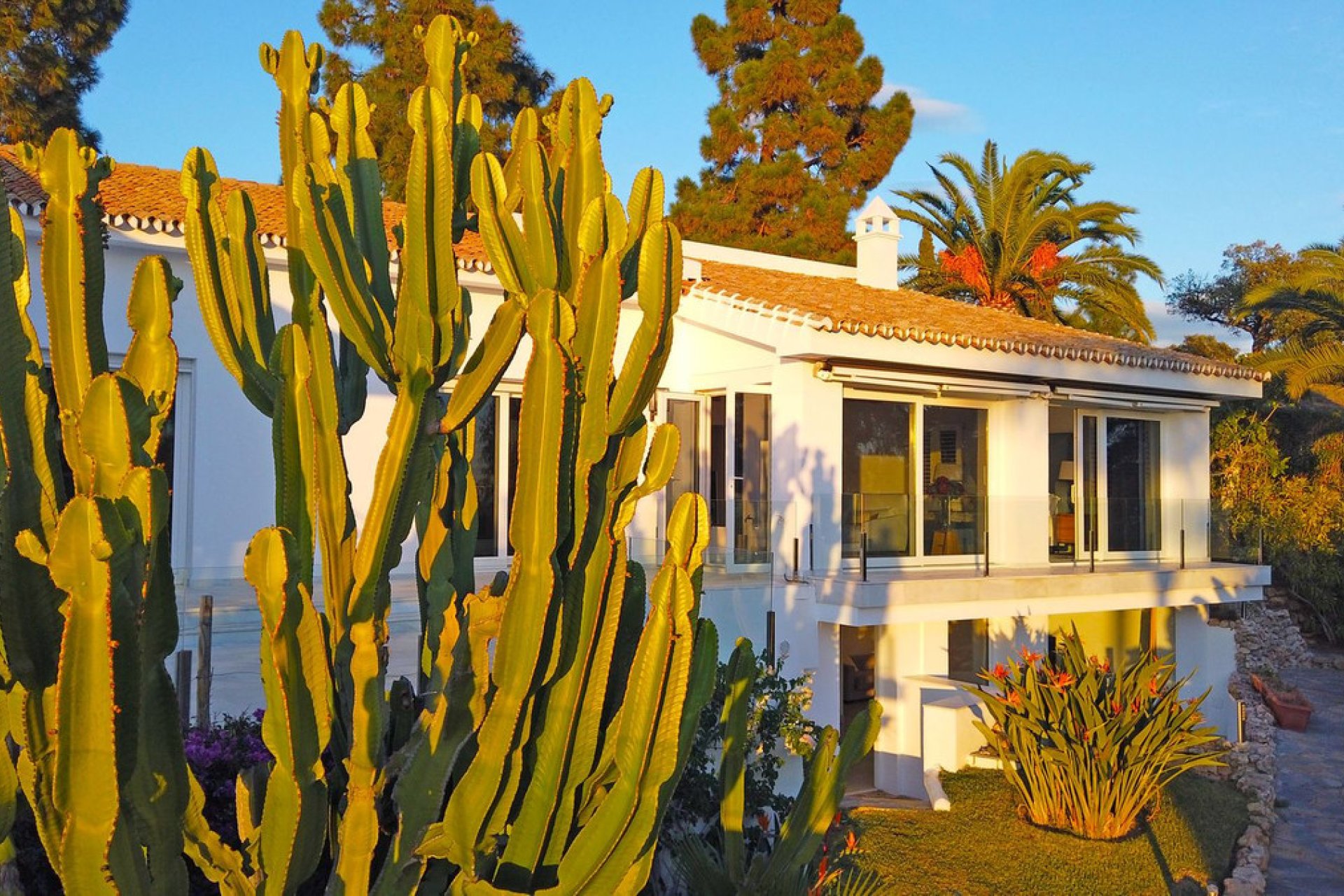 Resale - House - Detached Villa - Marbella - Hacienda Las Chapas