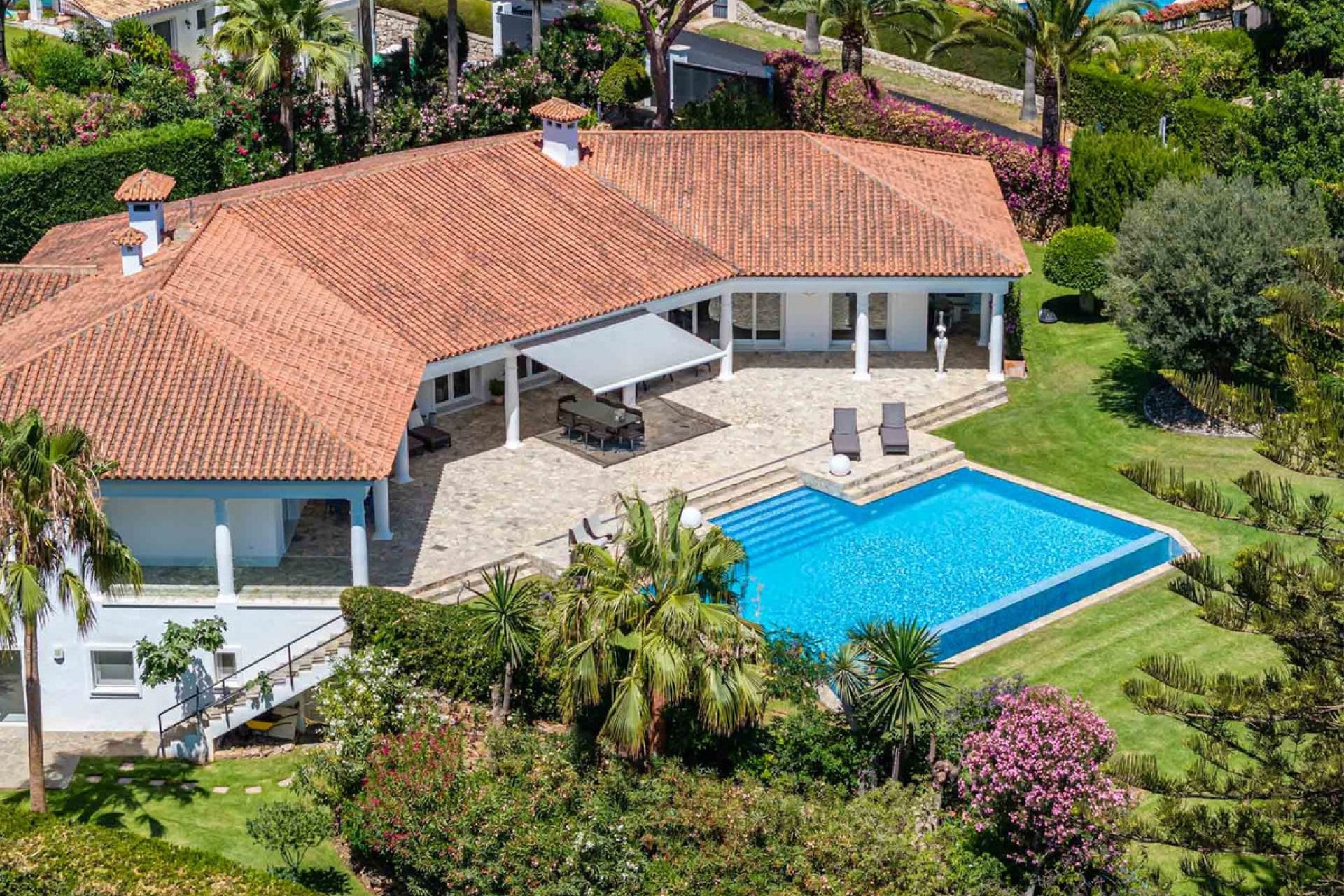 Resale - House - Detached Villa - Marbella - Hacienda Las Chapas