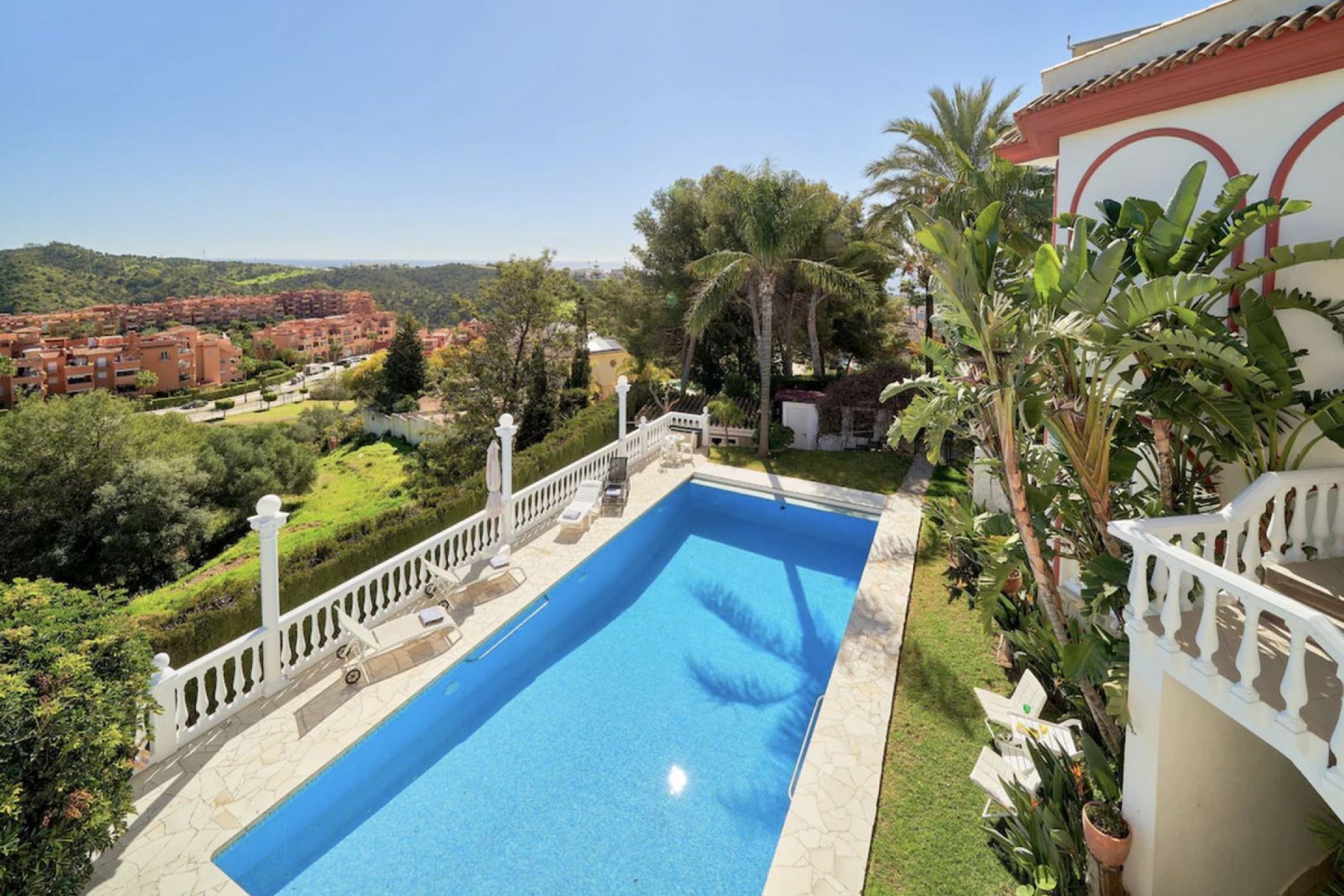 Resale - House - Detached Villa - Marbella - Hacienda Las Chapas