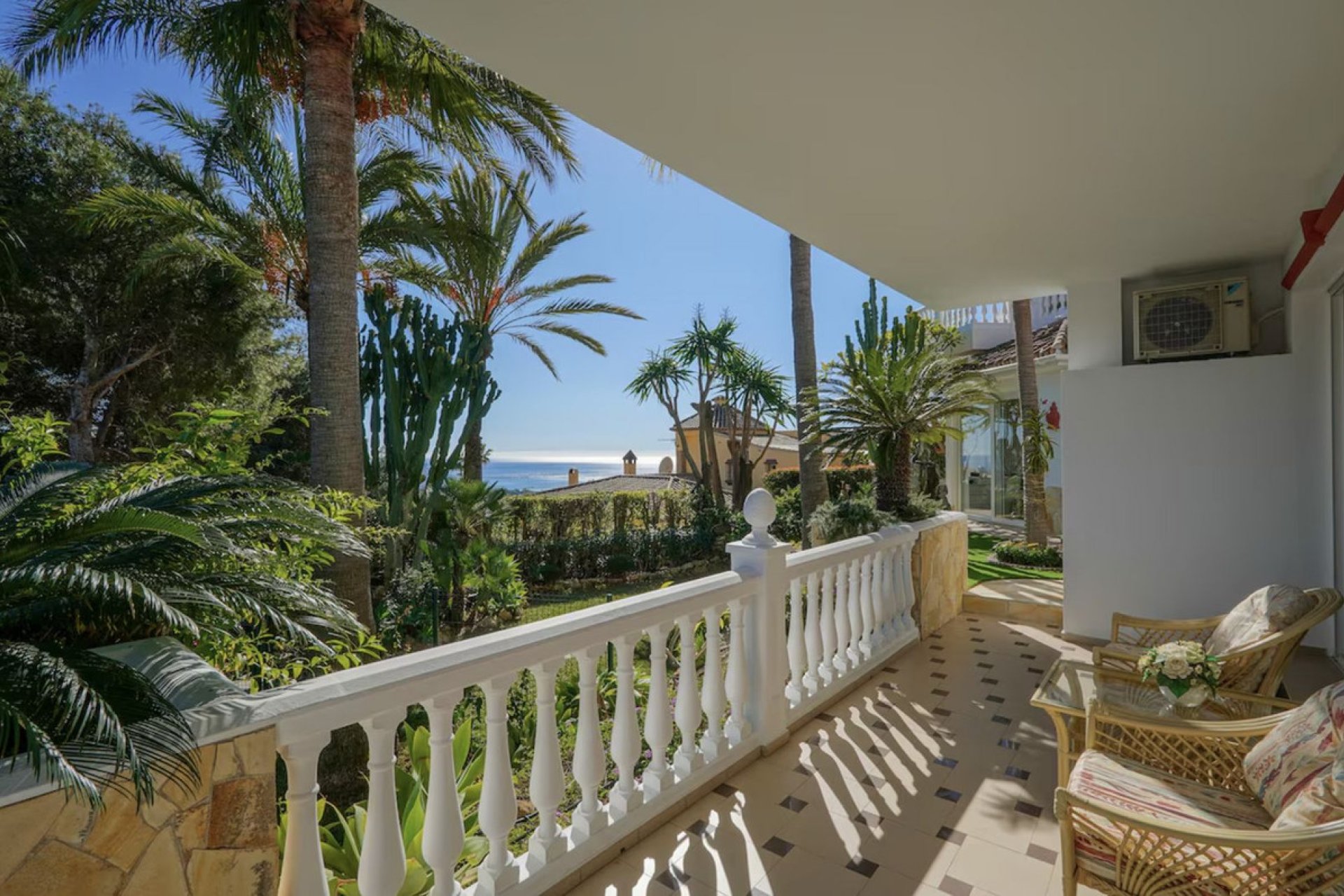 Resale - House - Detached Villa - Marbella - Hacienda Las Chapas