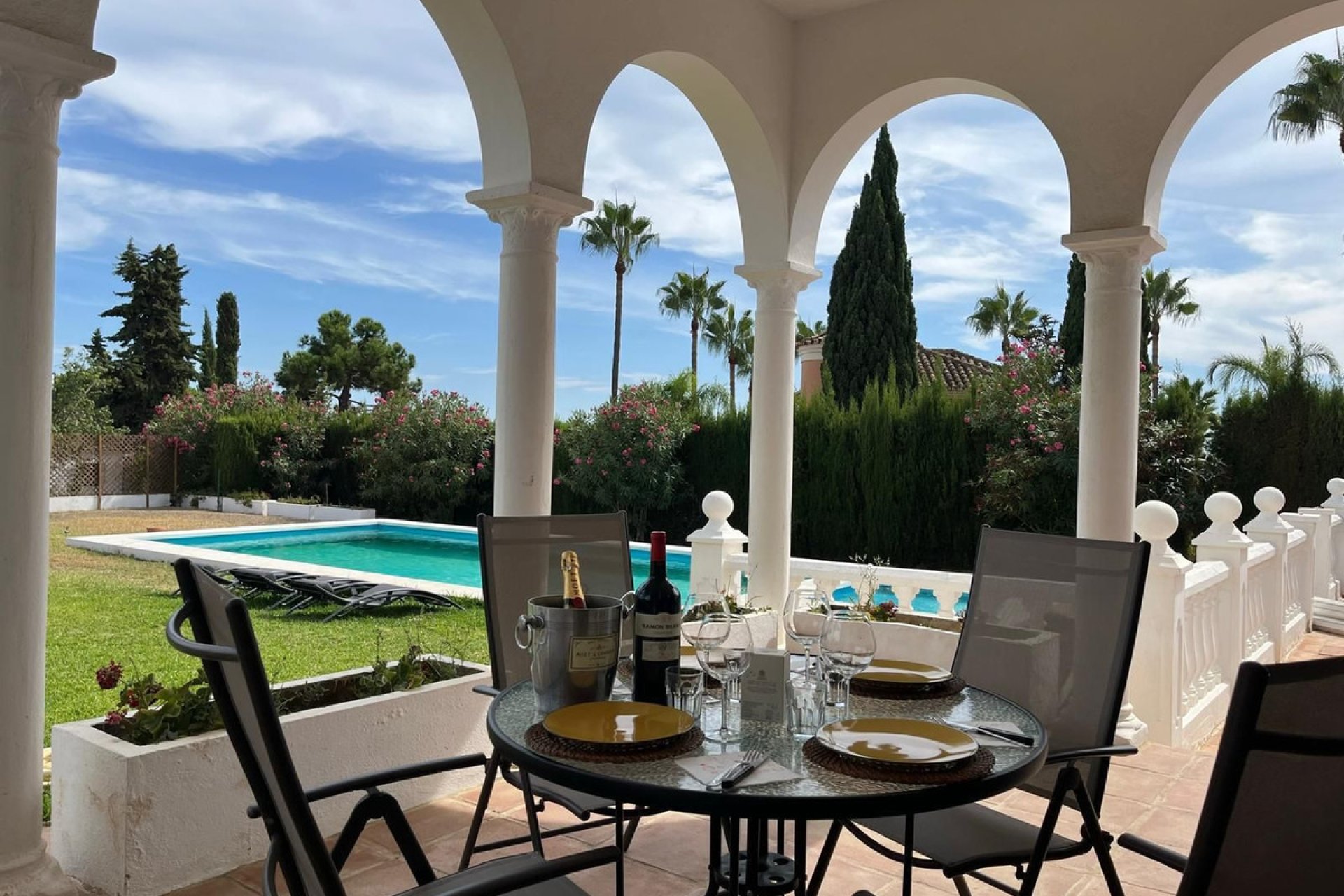 Resale - House - Detached Villa - Marbella - Hacienda Las Chapas