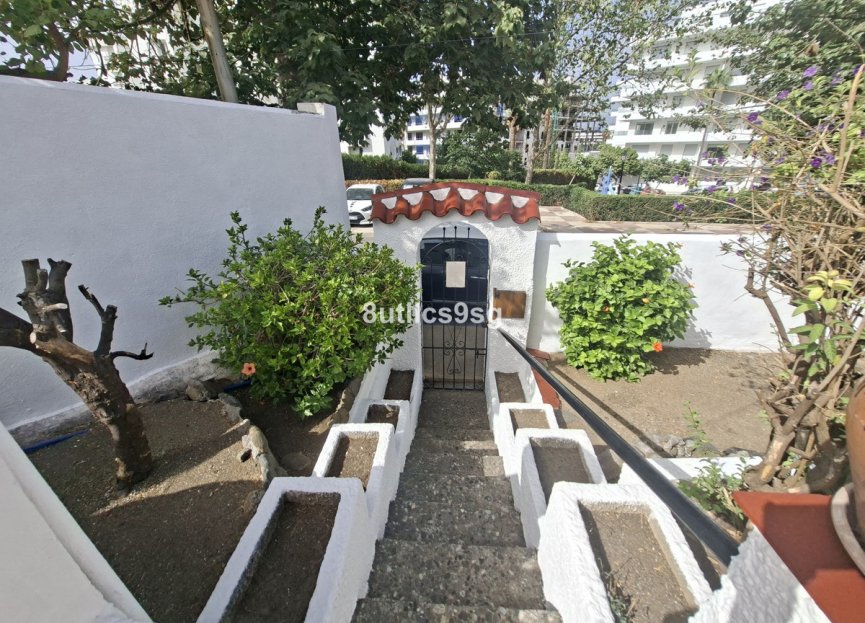 Resale - House - Detached Villa - Marbella - La Campana