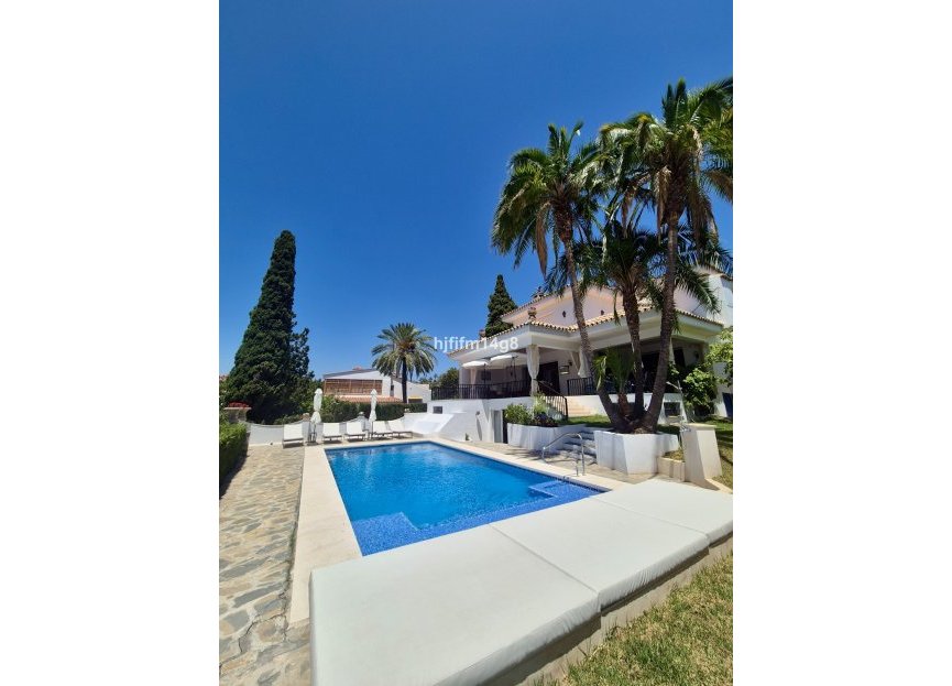 Resale - House - Detached Villa - Marbella - La Campana