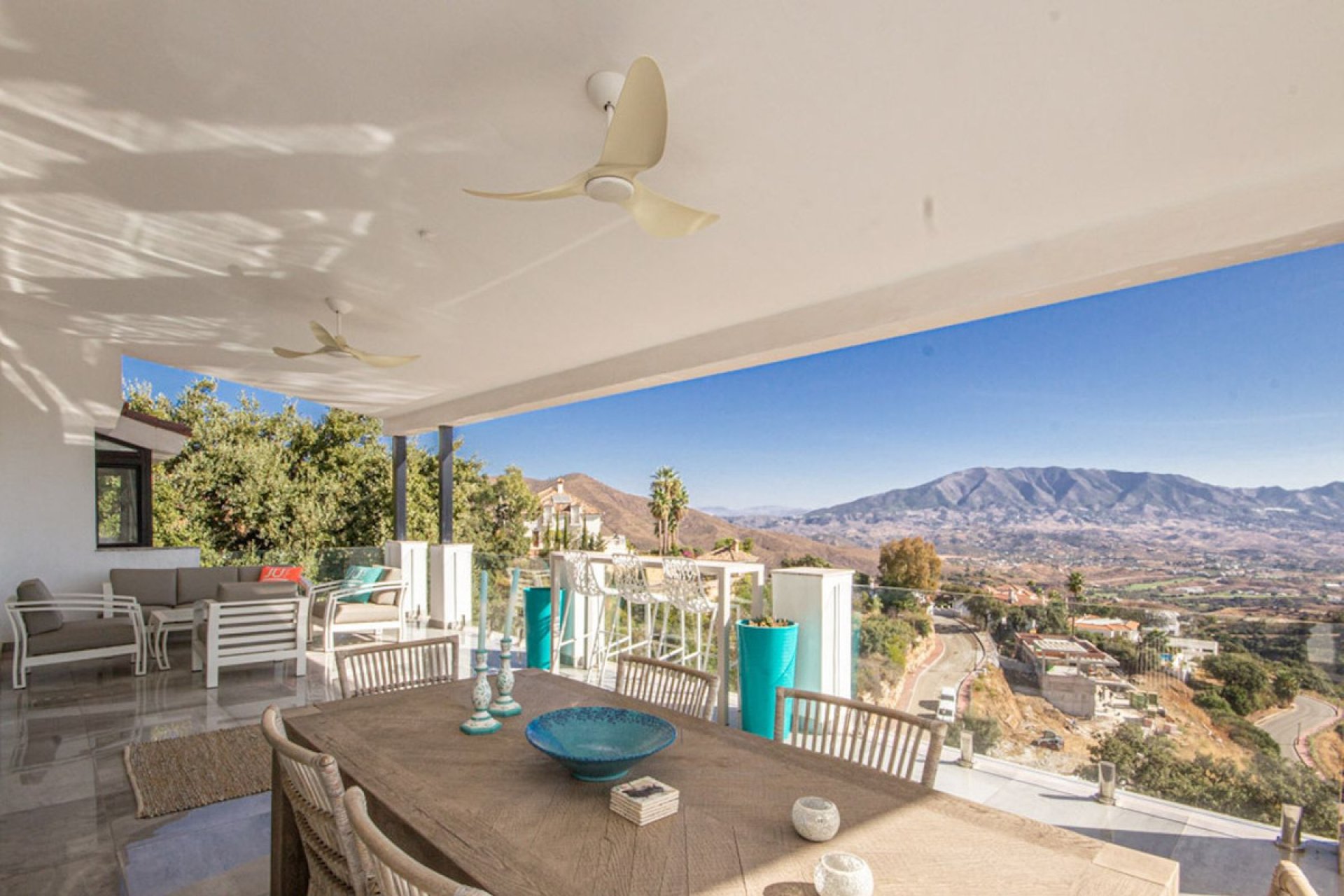 Resale - House - Detached Villa - Marbella - La Mairena