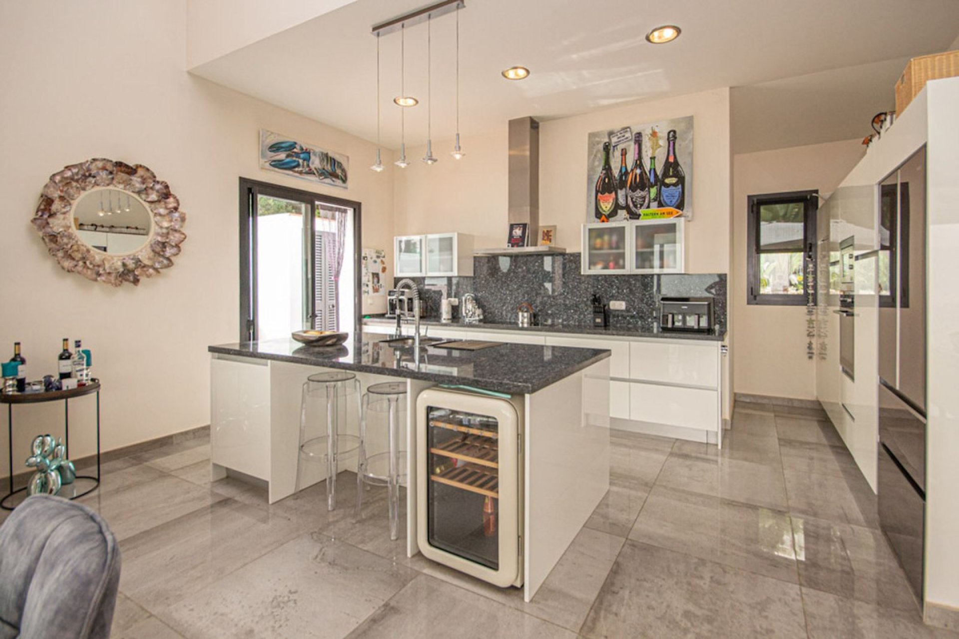 Resale - House - Detached Villa - Marbella - La Mairena