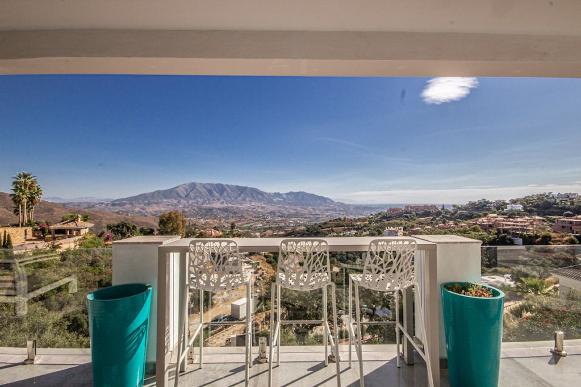 Resale - House - Detached Villa - Marbella - La Mairena