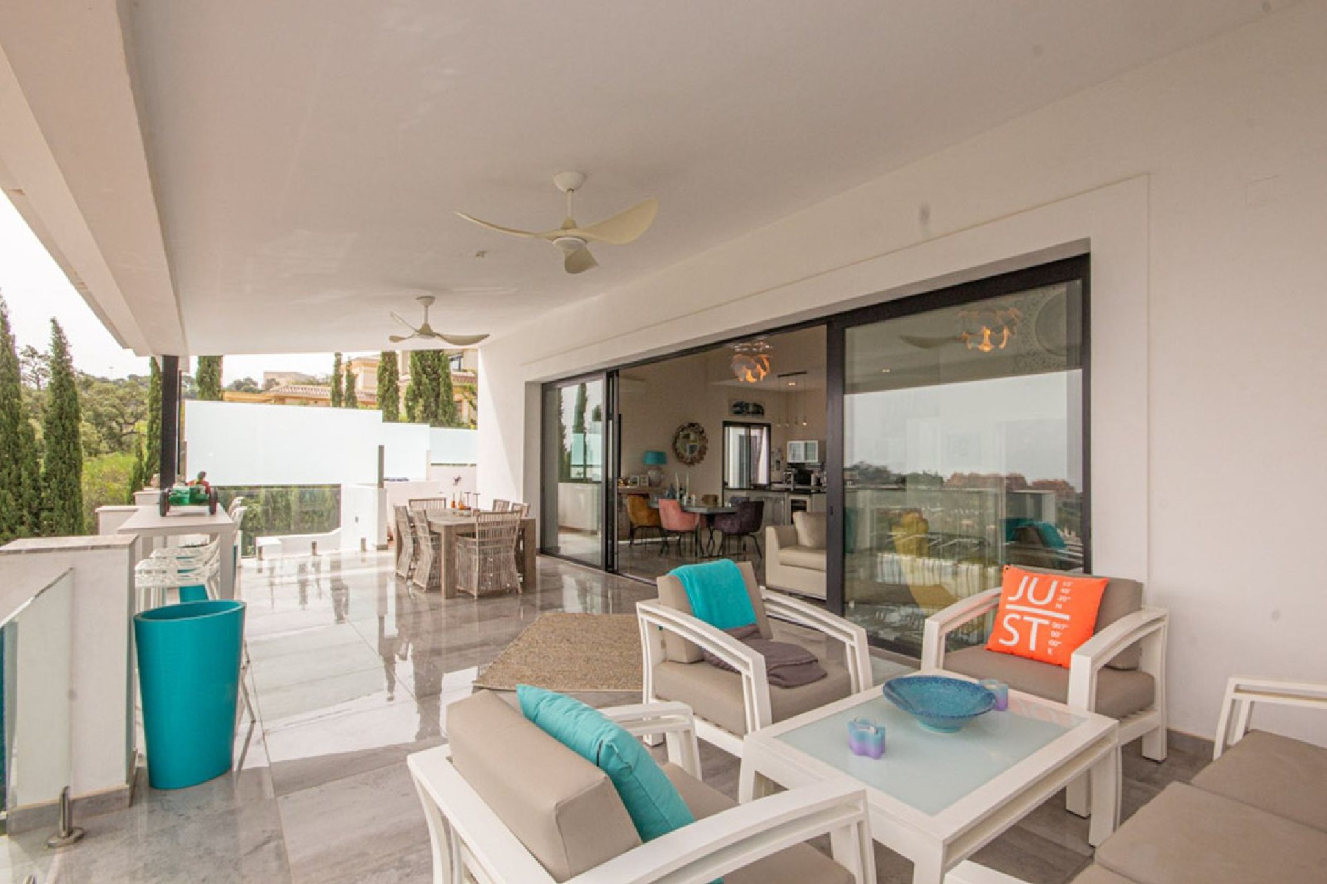 Resale - House - Detached Villa - Marbella - La Mairena