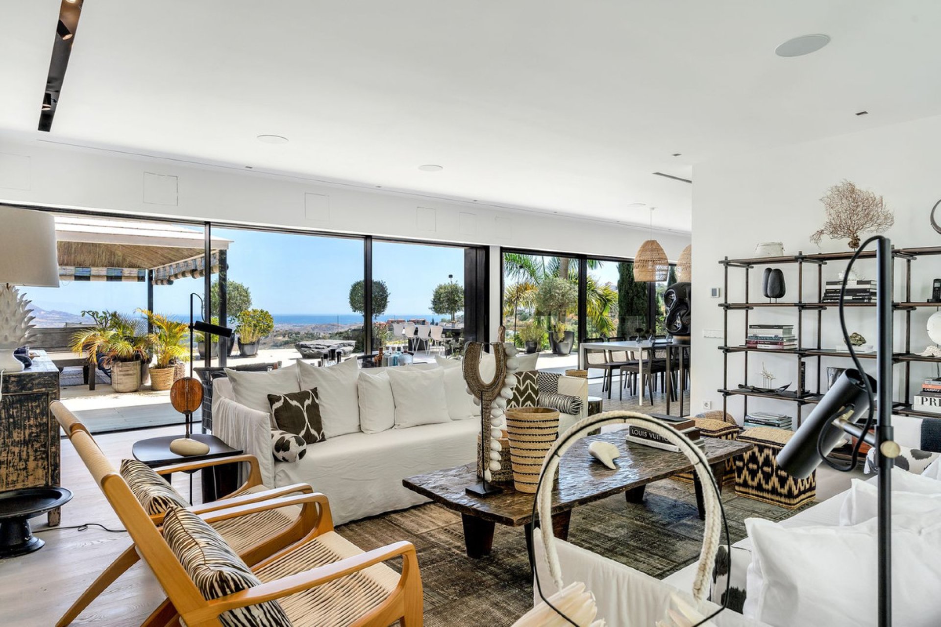 Resale - House - Detached Villa - Marbella - La Mairena