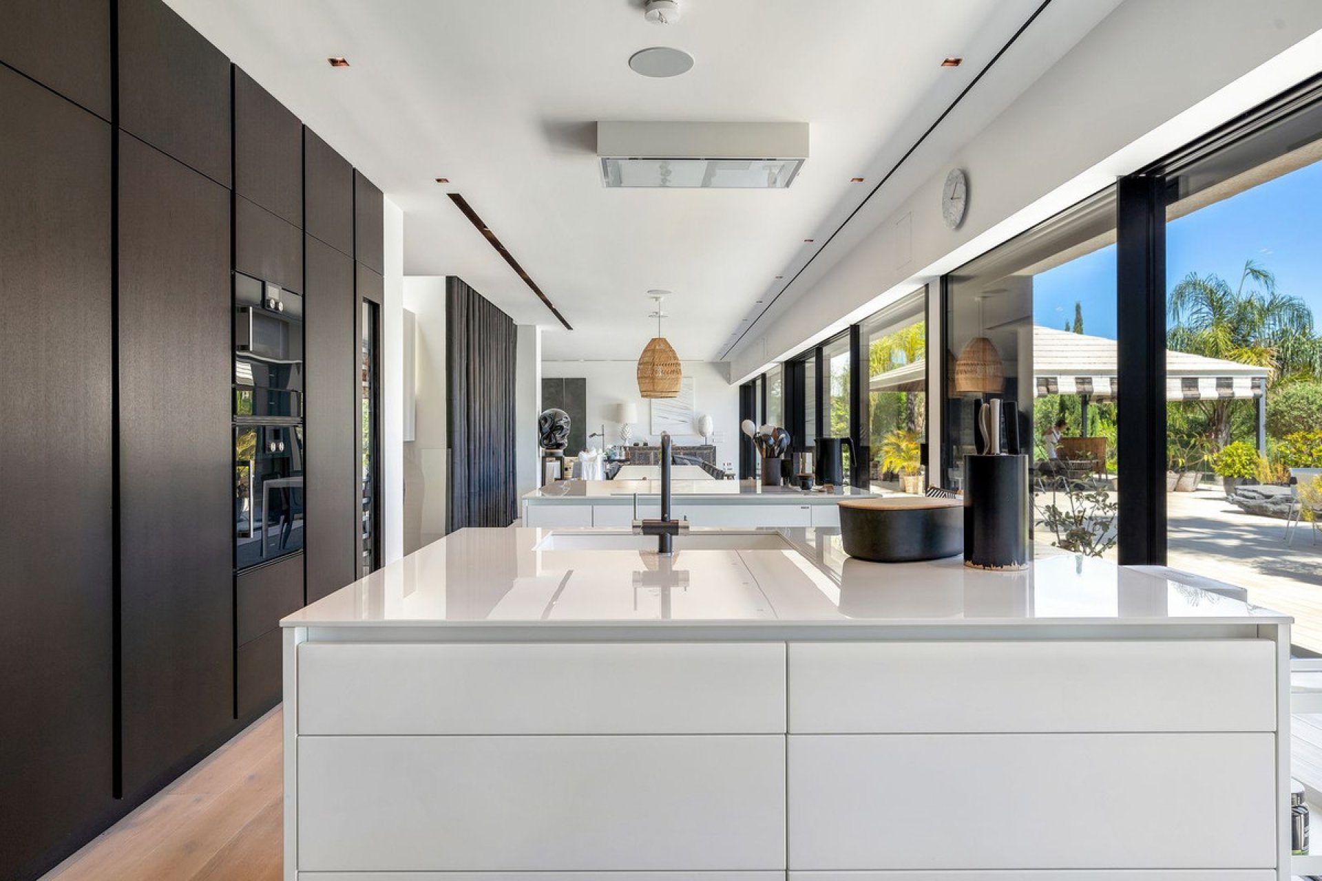 Resale - House - Detached Villa - Marbella - La Mairena